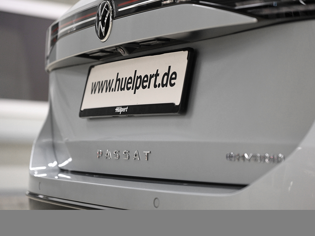 Volkswagen Passat Variant eHYBRID ELEGANCE DSG PANO LEDER AHK LM19