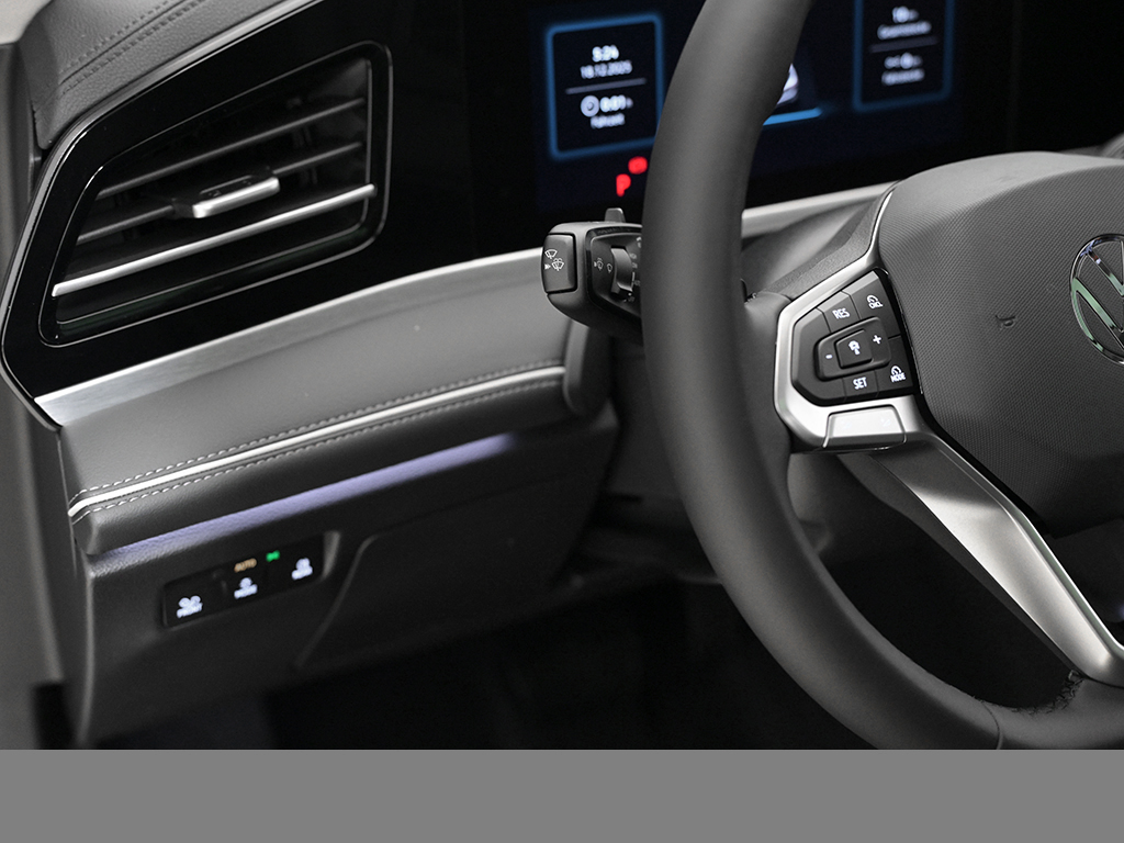 Volkswagen Passat Variant eHYBRID ELEGANCE DSG PANO LEDER AHK LM19