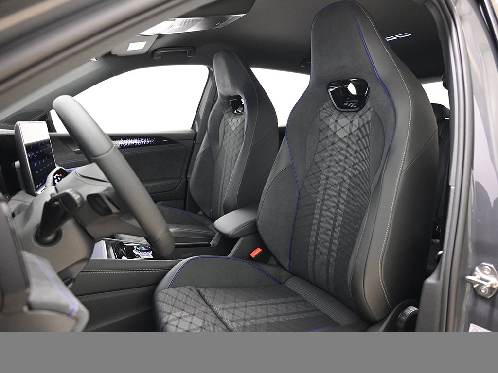 Volkswagen Tiguan 1.5 eTSI R-LINE DSG BLACKSTYLE AHK MATRIXLED LM20