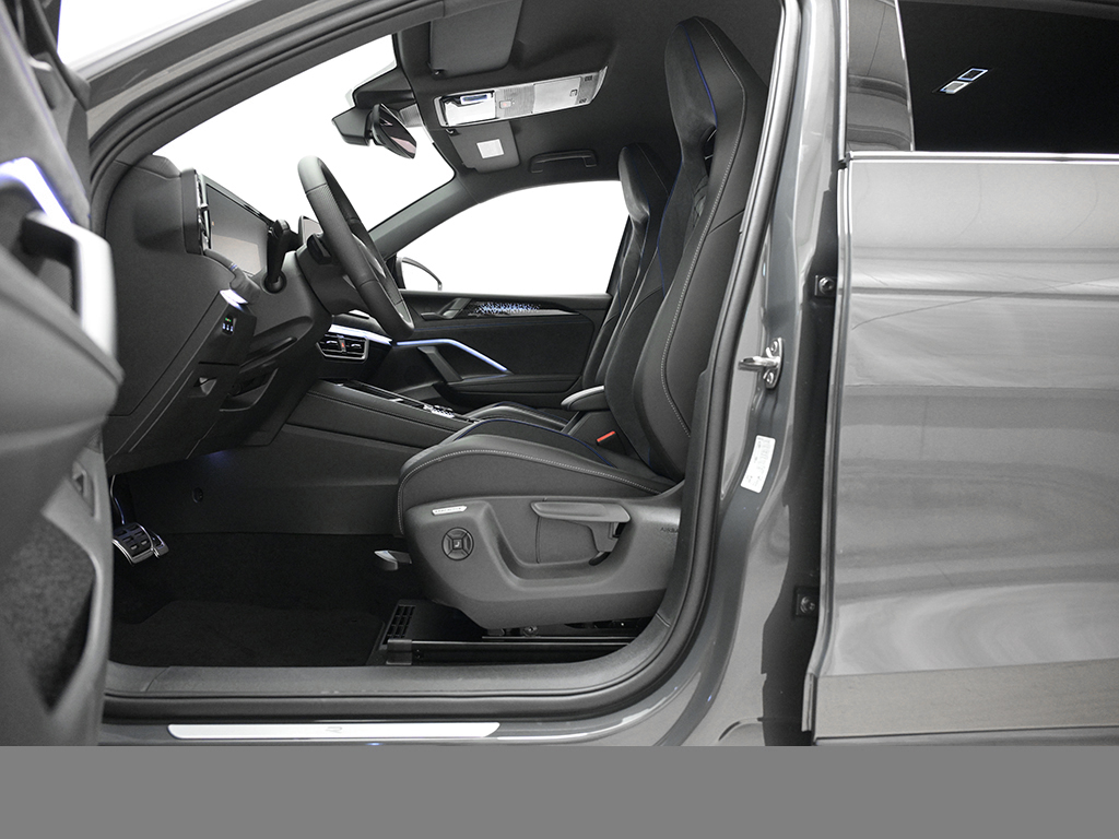 Volkswagen Tiguan 1.5 eTSI R-LINE DSG BLACKSTYLE AHK MATRIXLED LM20