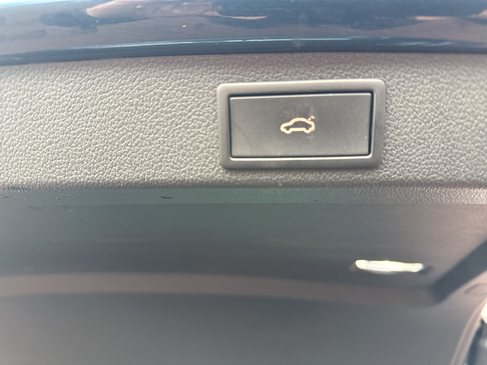 Skoda Superb Combi 2.0 STYLE 4X4 CAM ACC E-KLAPPE NAVI