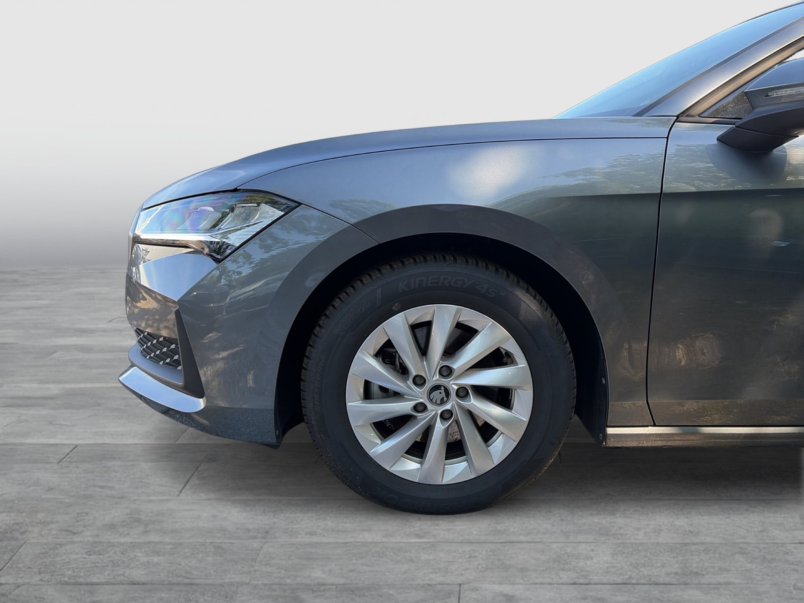 Skoda Superb Combi 1.5eTSI CAM ACC NAVI CARPLAY SITZHZ