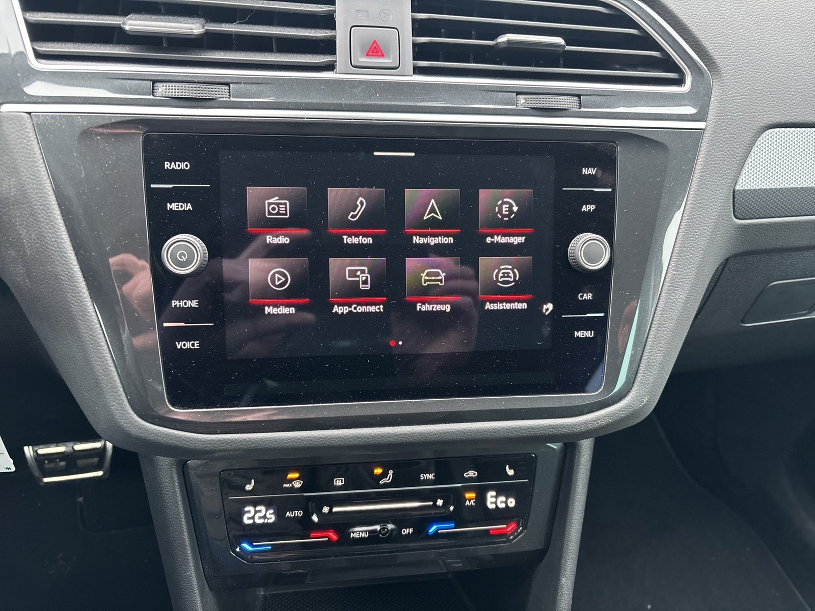 Volkswagen Tiguan 1.4 HYBRID ACTIVE AHK ACC NAVI CARPLAY