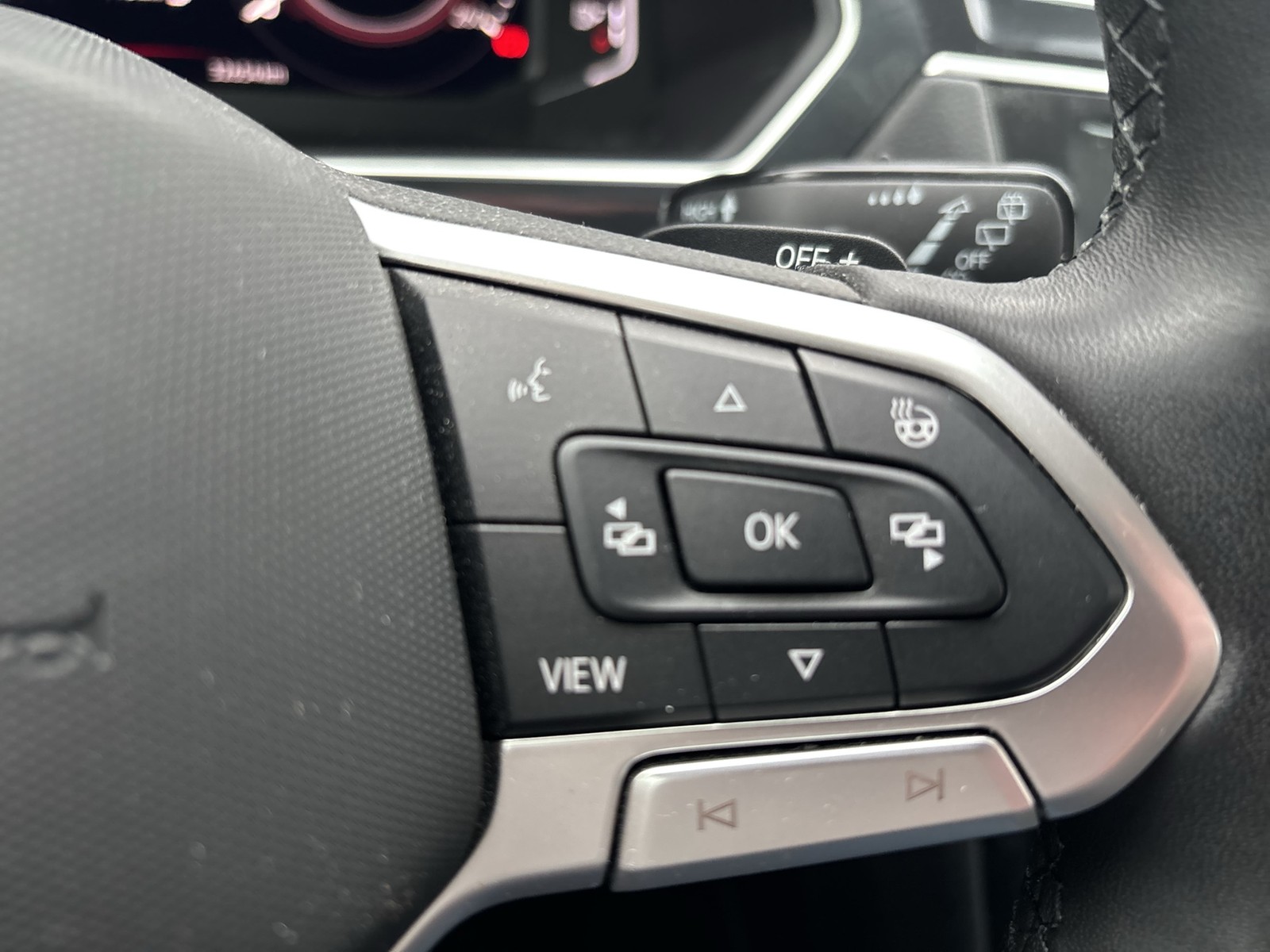 Volkswagen Tiguan 1.4 HYBRID ACTIVE AHK ACC NAVI CARPLAY