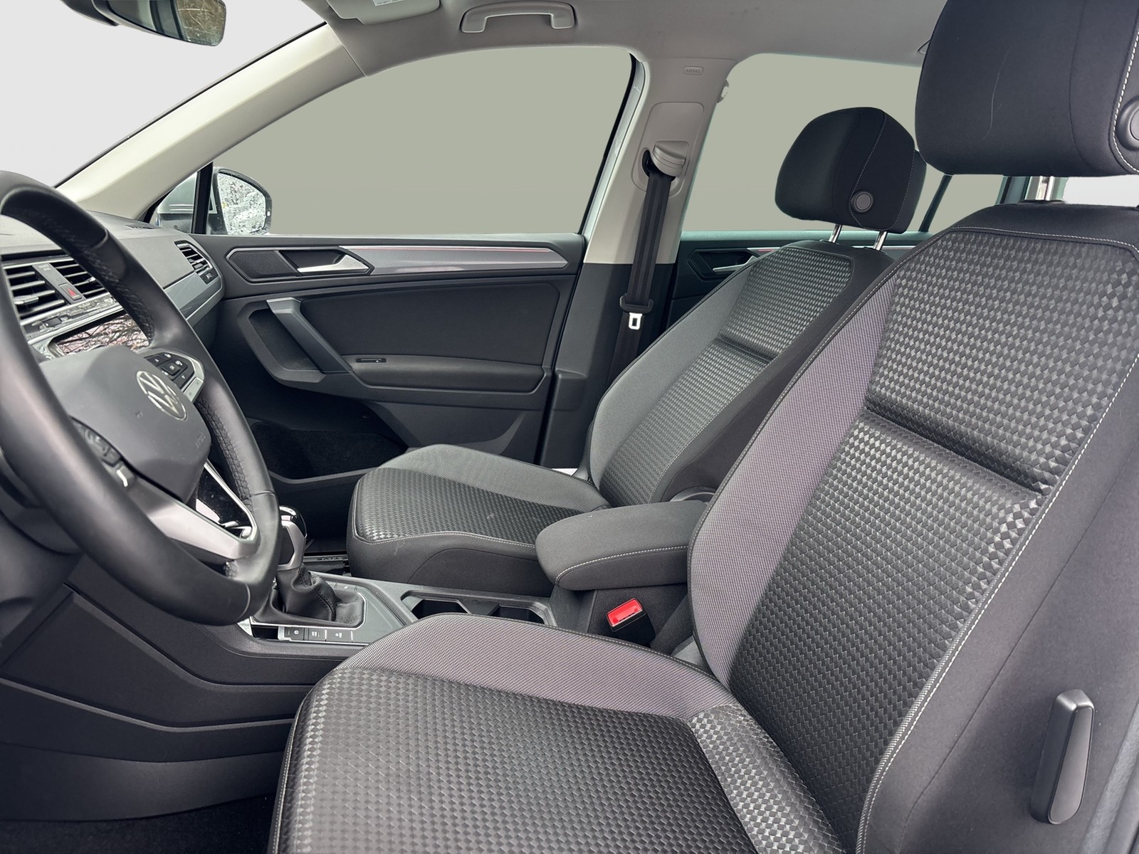 Volkswagen Tiguan 1.4 HYBRID ACTIVE AHK ACC NAVI CARPLAY