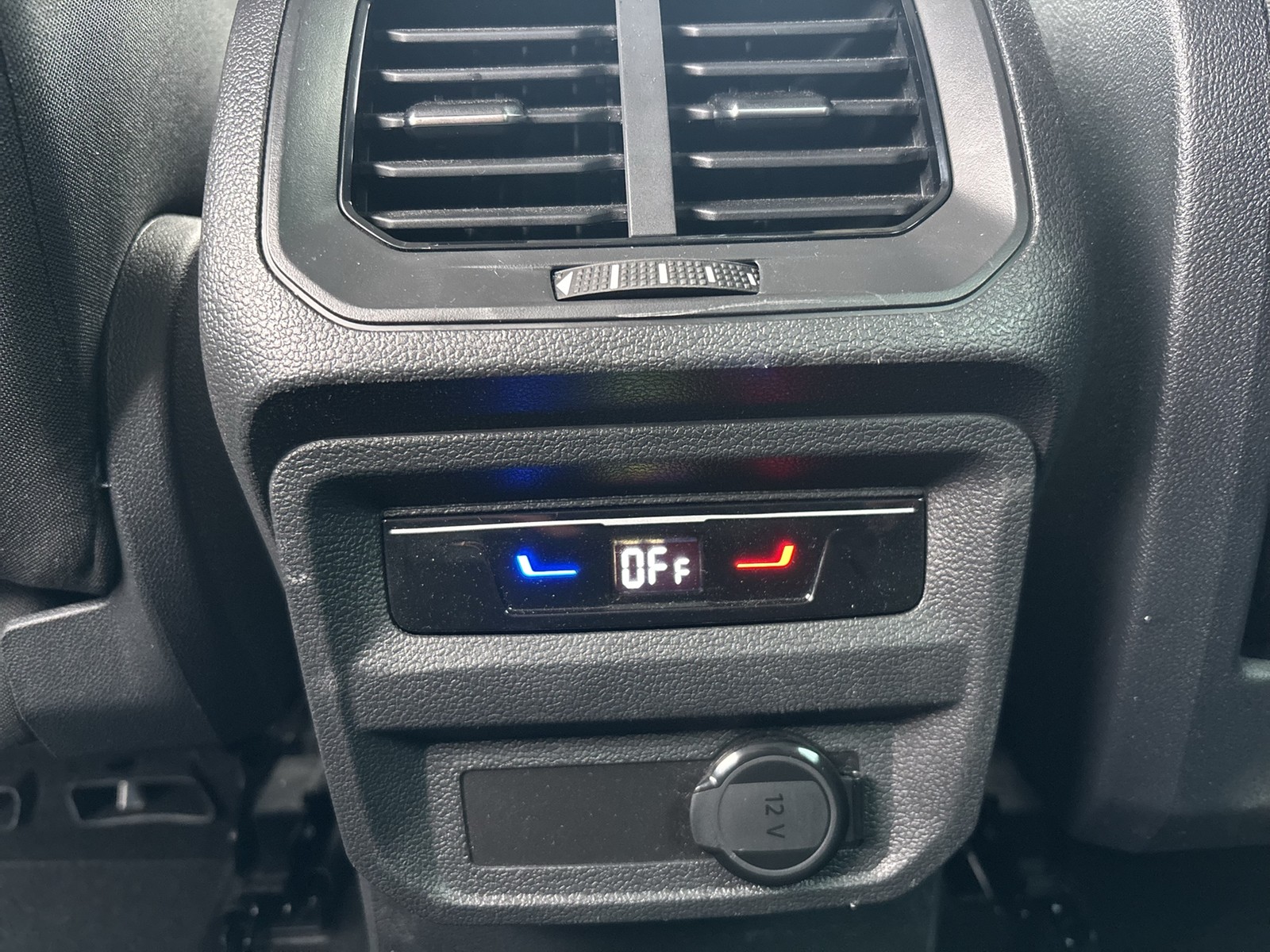 Volkswagen Tiguan 1.4 HYBRID ACTIVE AHK ACC NAVI CARPLAY