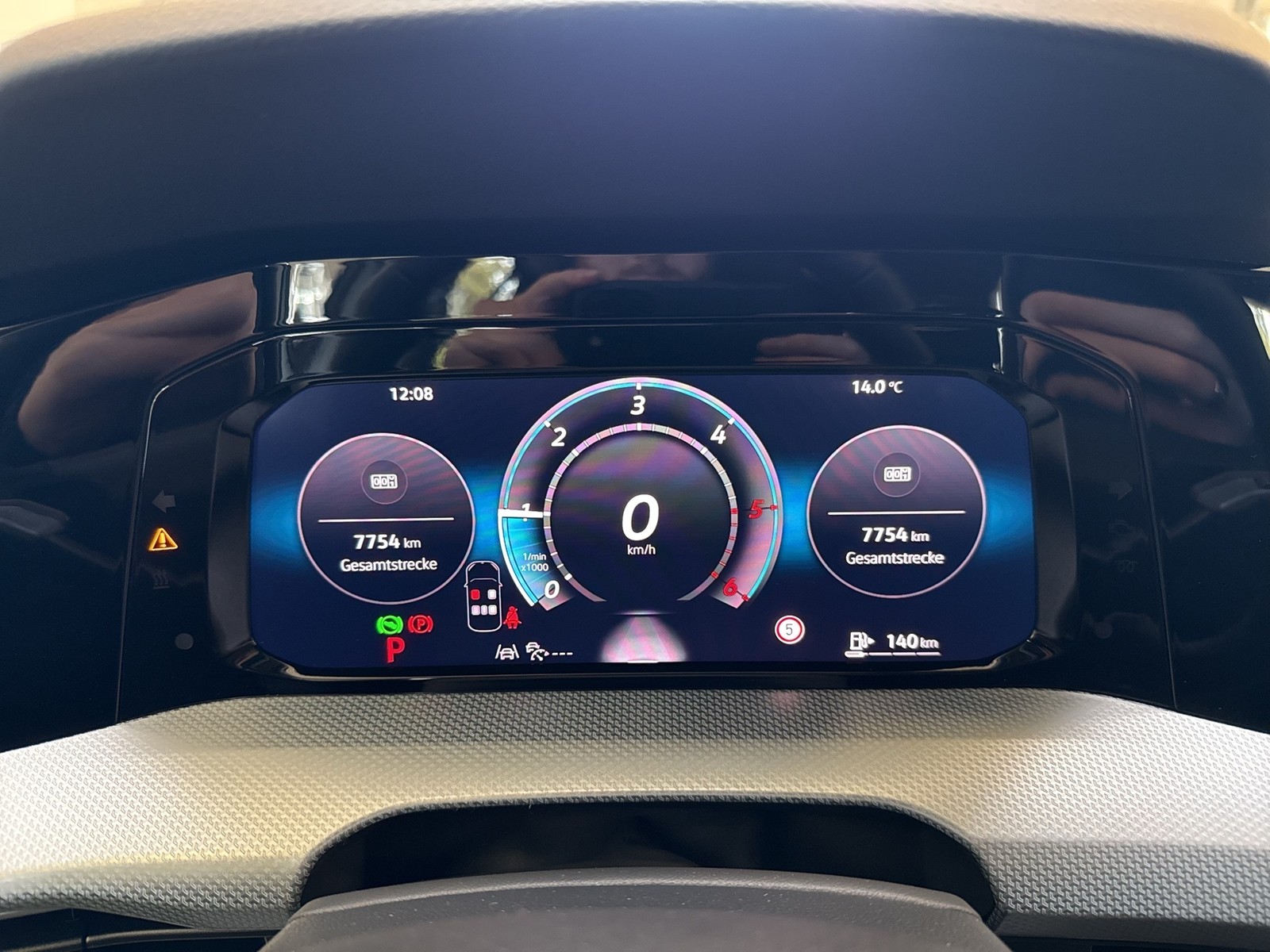 Volkswagen Golf VIII 2.0 GOAL AHK CAM ACC NAVI LED+ CARPLAY