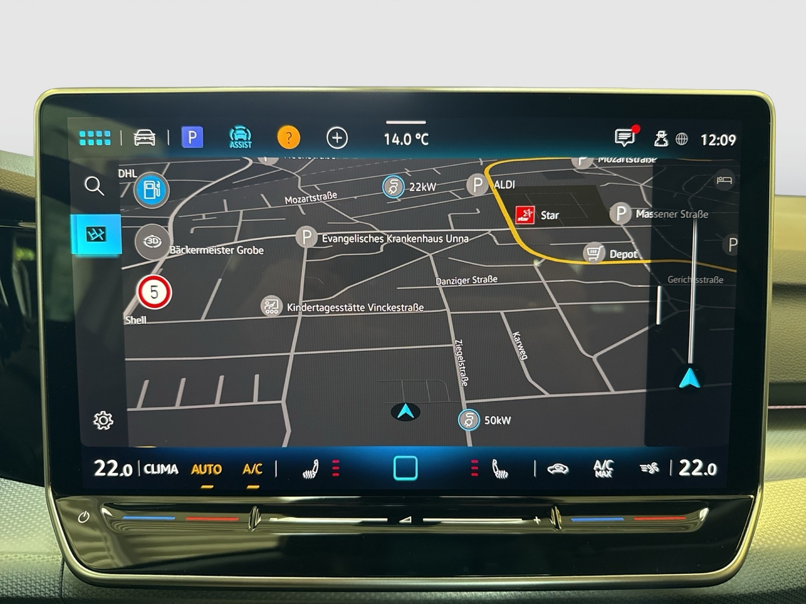 Volkswagen Golf VIII 2.0 GOAL AHK CAM ACC NAVI LED+ CARPLAY