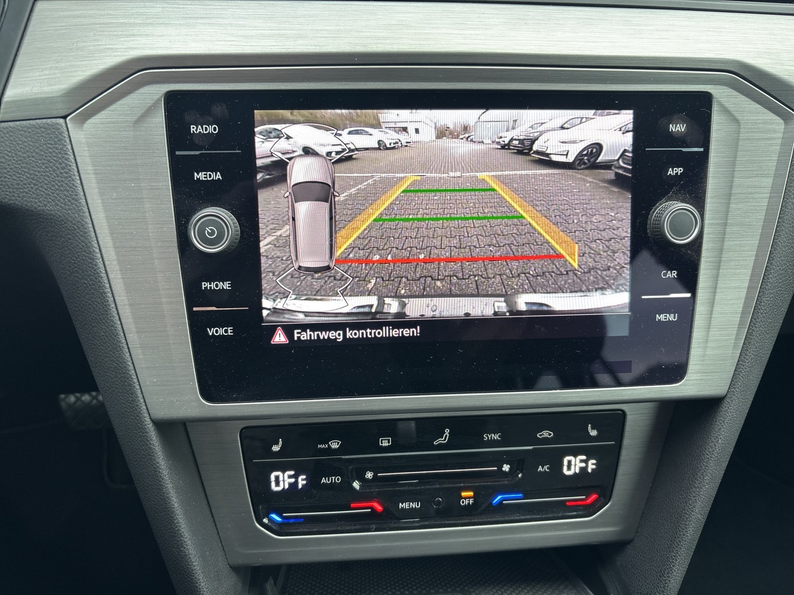 Volkswagen Passat Variant 1.5 CAM NAVI CARPLAY SITZHEIZUNG