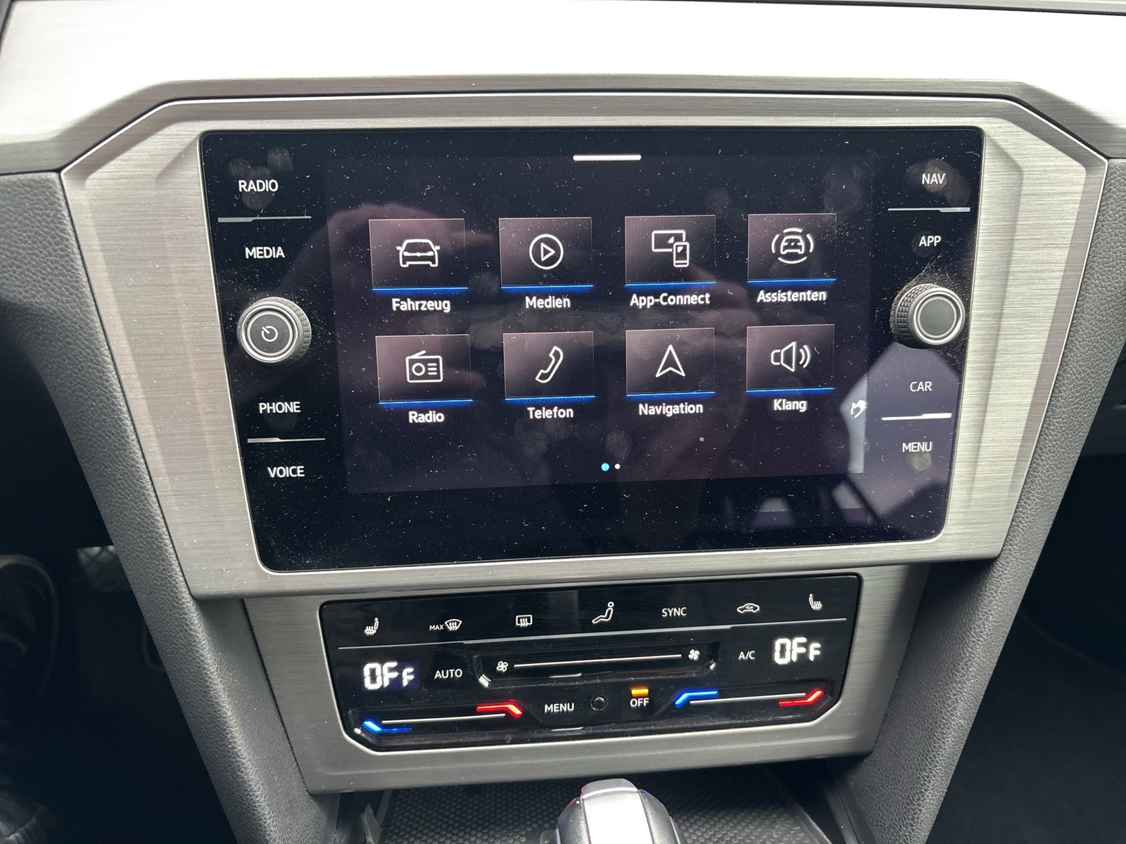 Volkswagen Passat Variant 1.5 CAM NAVI CARPLAY SITZHEIZUNG