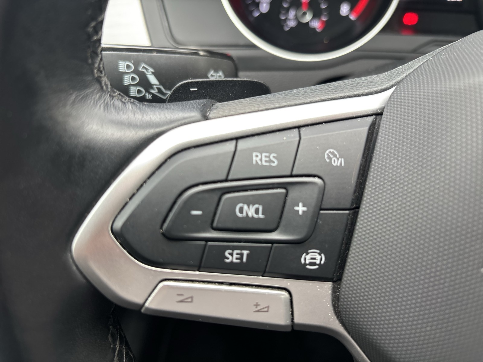 Volkswagen Passat Variant 1.5 CAM NAVI CARPLAY SITZHEIZUNG