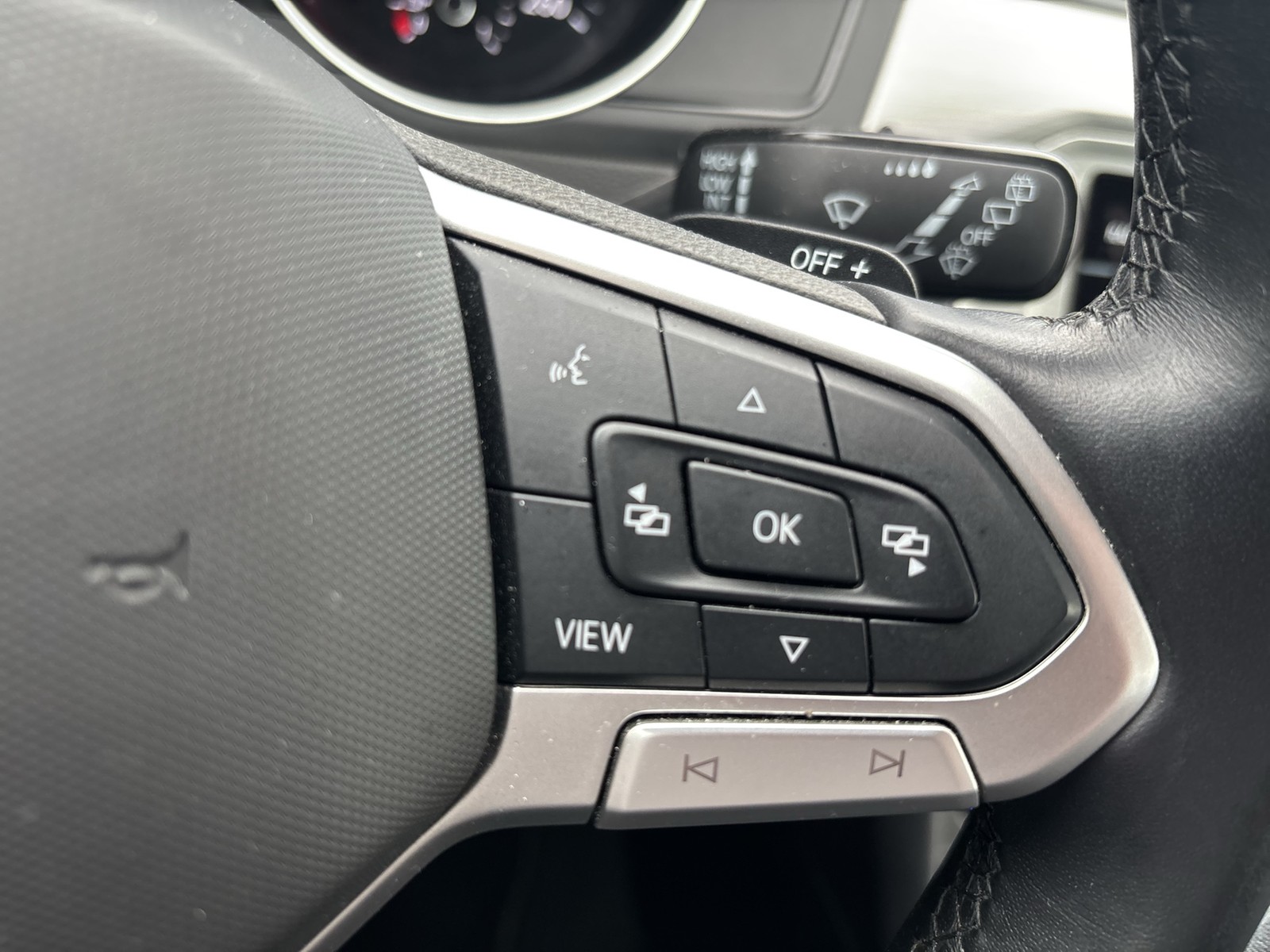 Volkswagen Passat Variant 1.5 CAM NAVI CARPLAY SITZHEIZUNG
