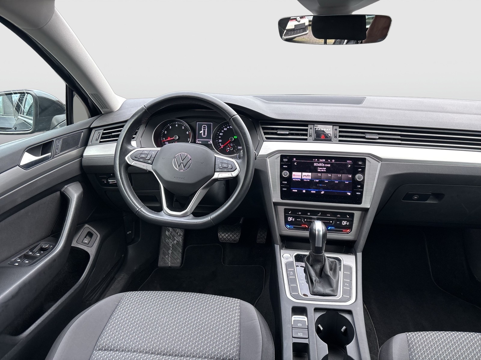 Volkswagen Passat Variant 1.5 CAM NAVI CARPLAY SITZHEIZUNG