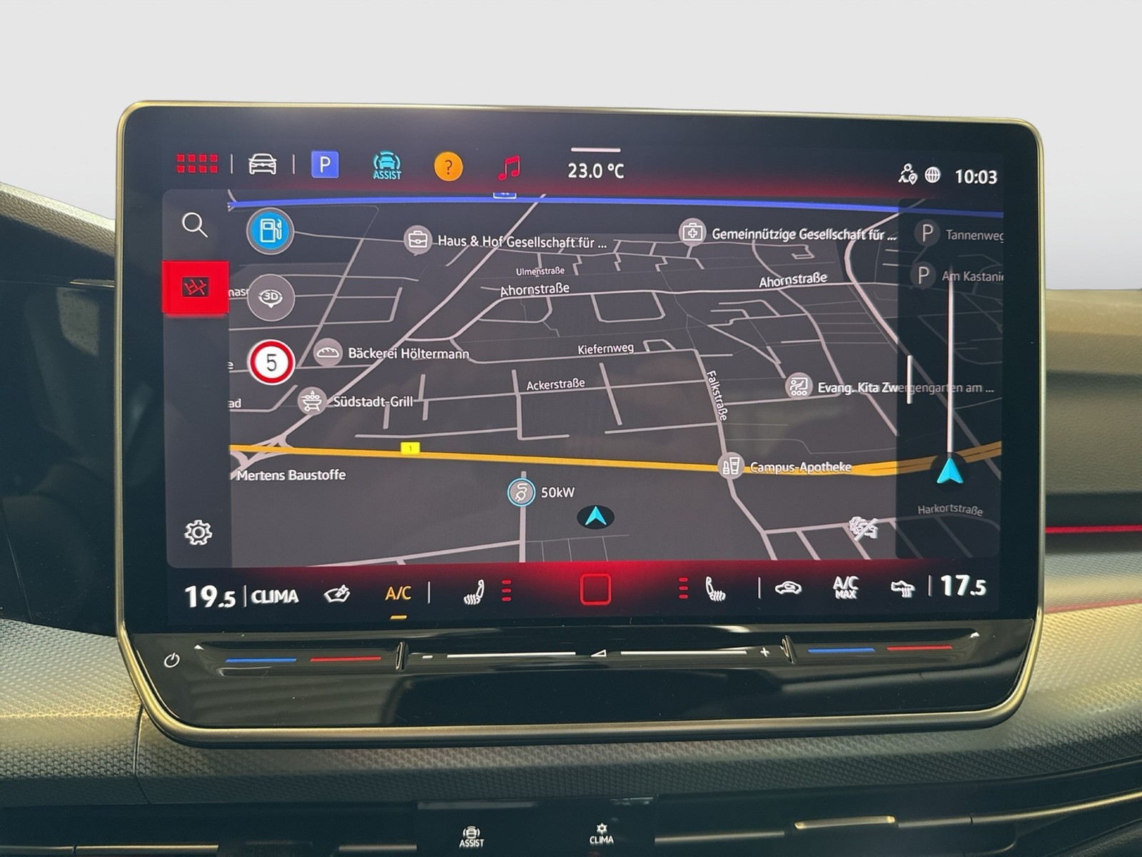 Volkswagen Golf VIII 2.0 GOAL AHK CAM ACC NAVI LED+ CARPLAY