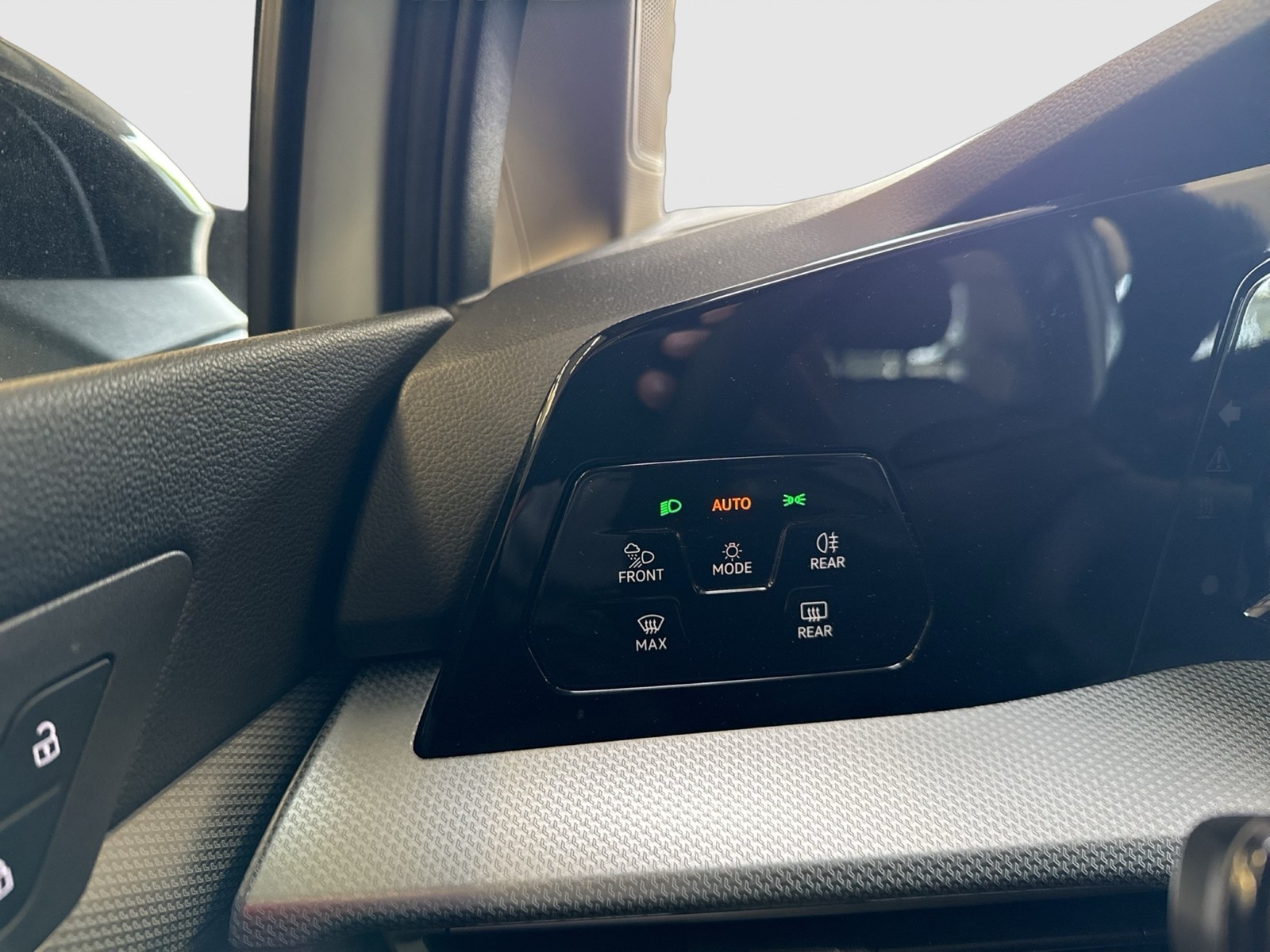 Volkswagen Golf VIII 2.0 GOAL AHK CAM ACC NAVI LED+ CARPLAY