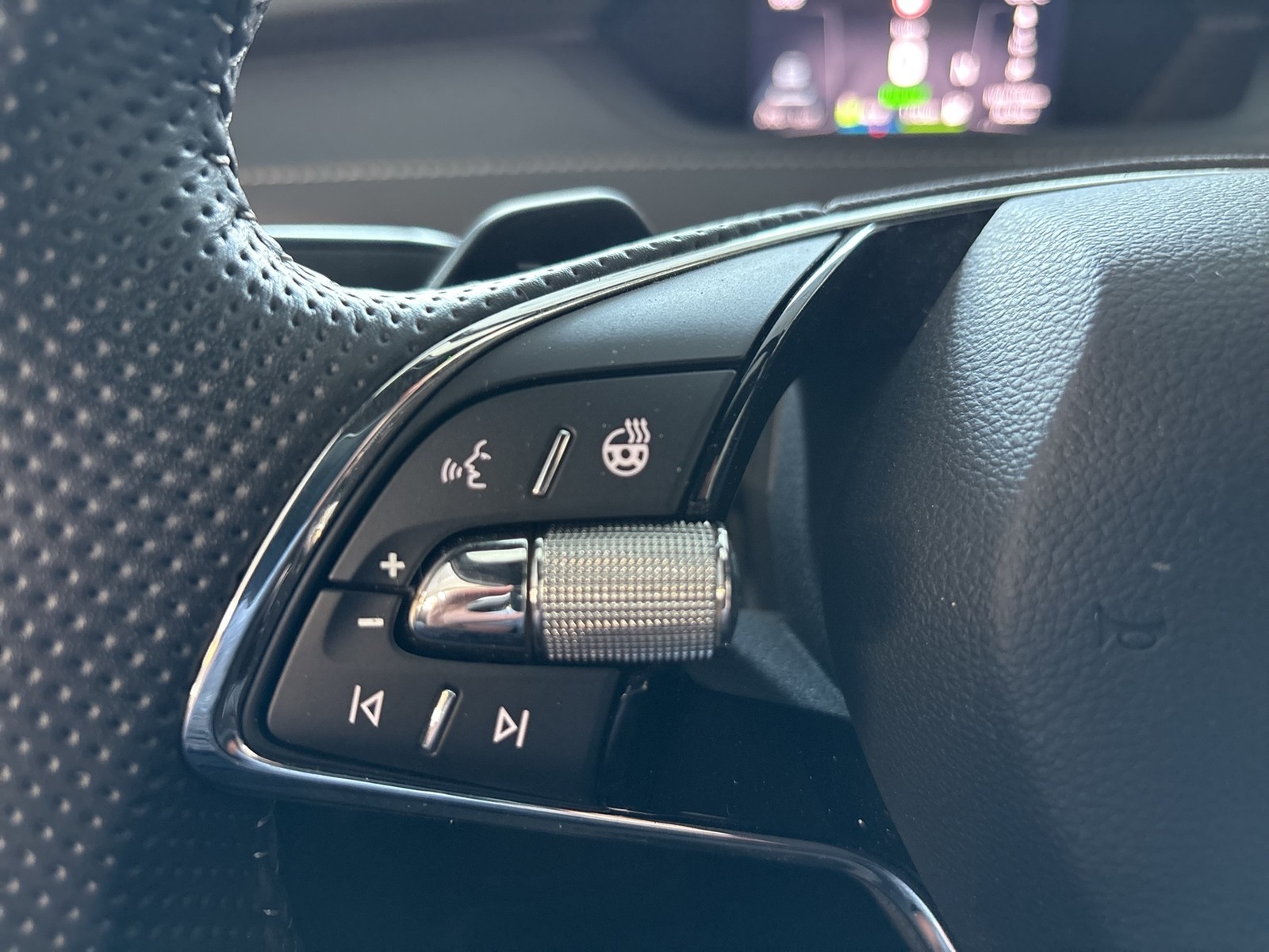 Skoda Enyaq 60 SPORTLINE 360°CAM ACC LM20 MATRIX NAVI