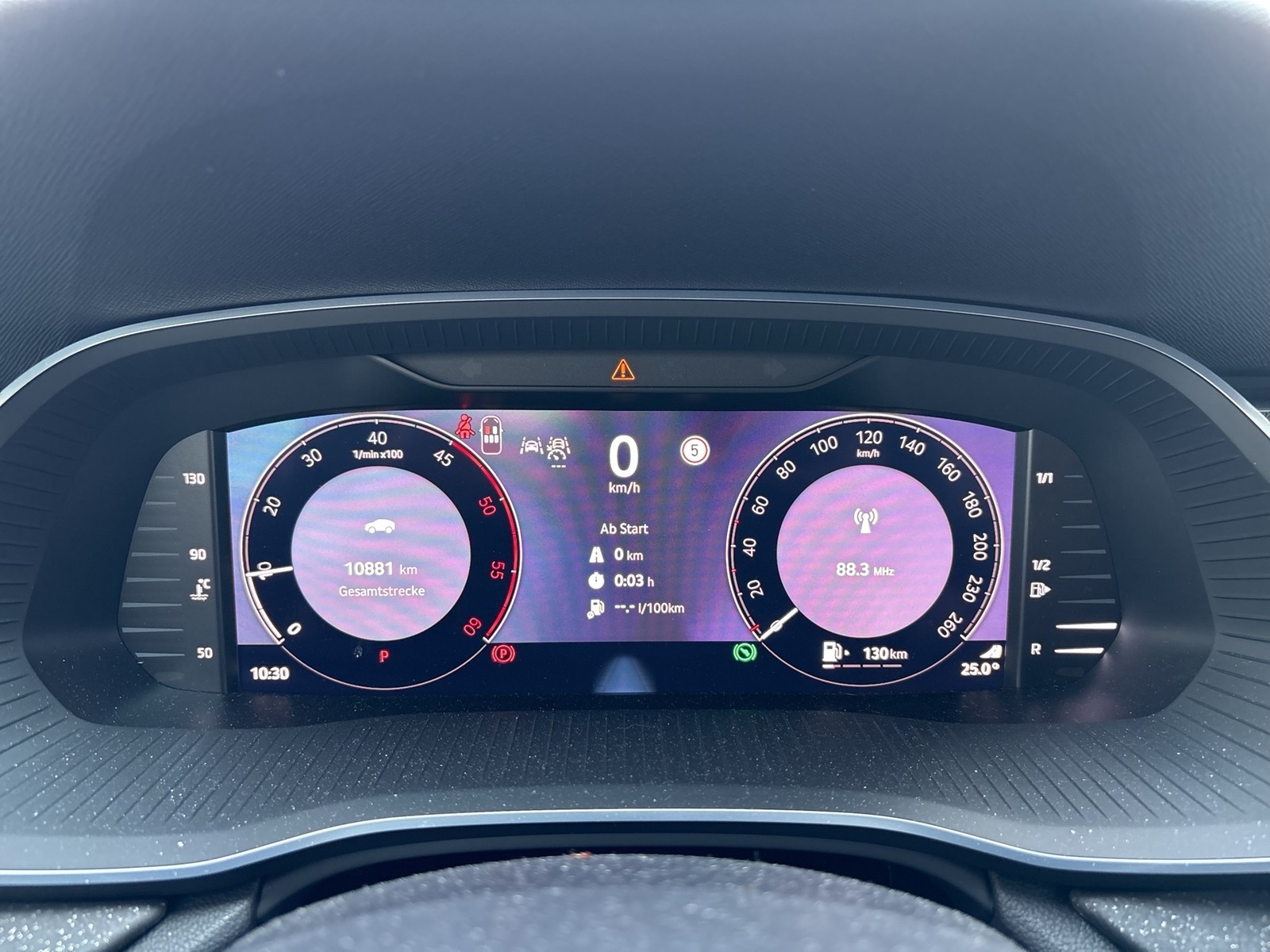 Skoda Octavia 2.0 TOUR CAM ACC E-KLAPPE NAVI LM17 LED