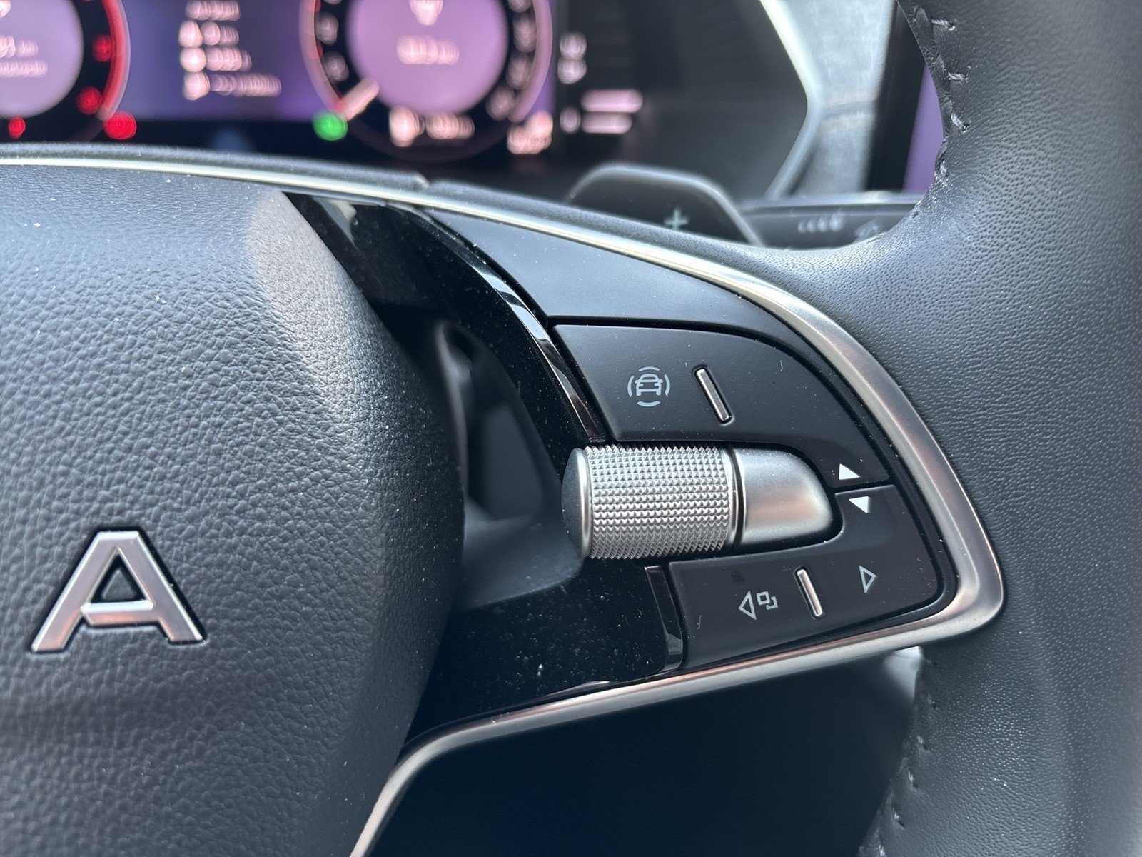 Skoda Octavia 2.0 TOUR CAM ACC E-KLAPPE NAVI LM17 LED