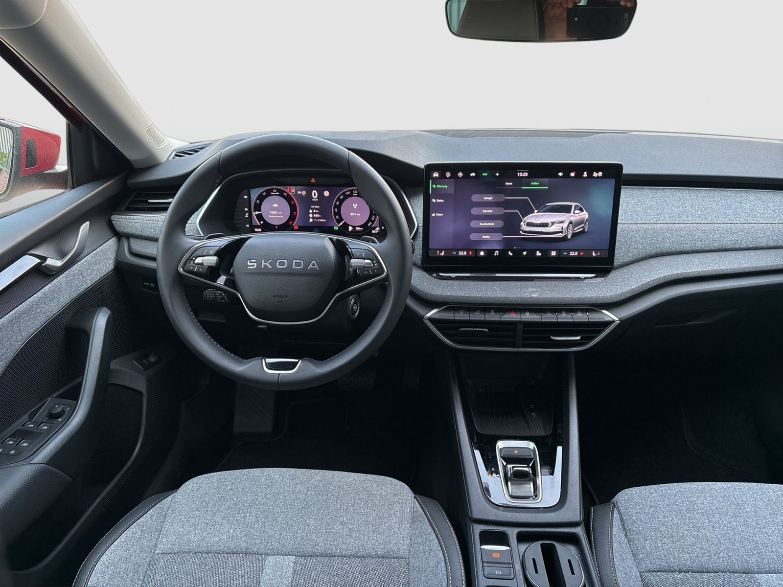 Skoda Octavia 2.0 TOUR CAM ACC E-KLAPPE NAVI LM17 LED