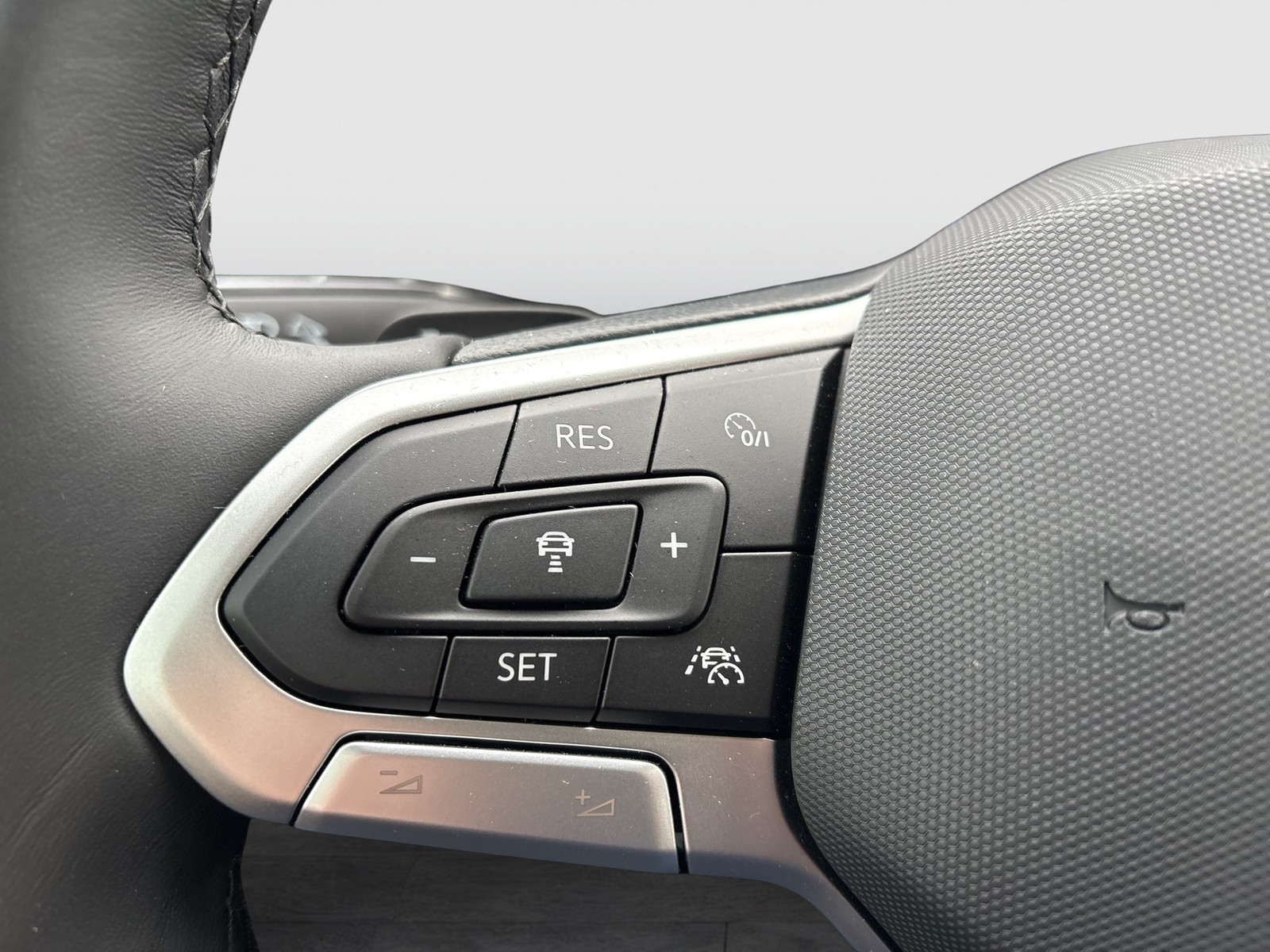 Volkswagen Taigo 1.5 STYLE CAM ACC NAVI LM17 CARPLAY SITZHZ