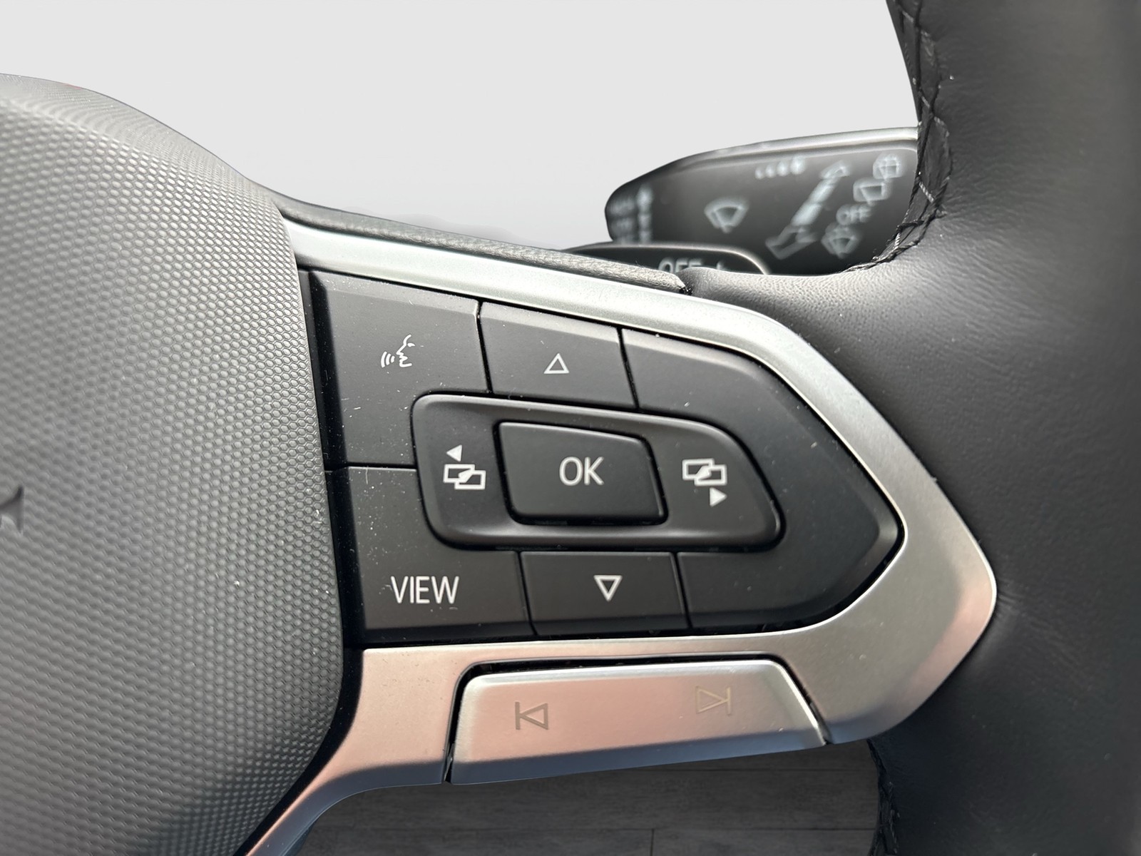 Volkswagen Taigo 1.5 STYLE CAM ACC NAVI LM17 CARPLAY SITZHZ