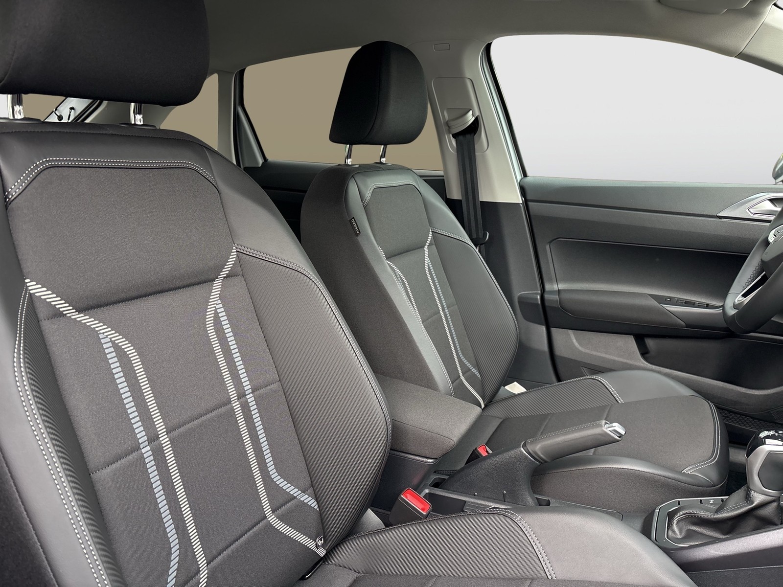 Volkswagen Taigo 1.5 STYLE CAM ACC NAVI LM17 CARPLAY SITZHZ