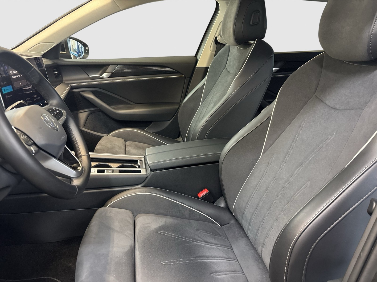 Volkswagen Passat Variant 1.5 HYBRID BUSINESS AHK CAM ACC