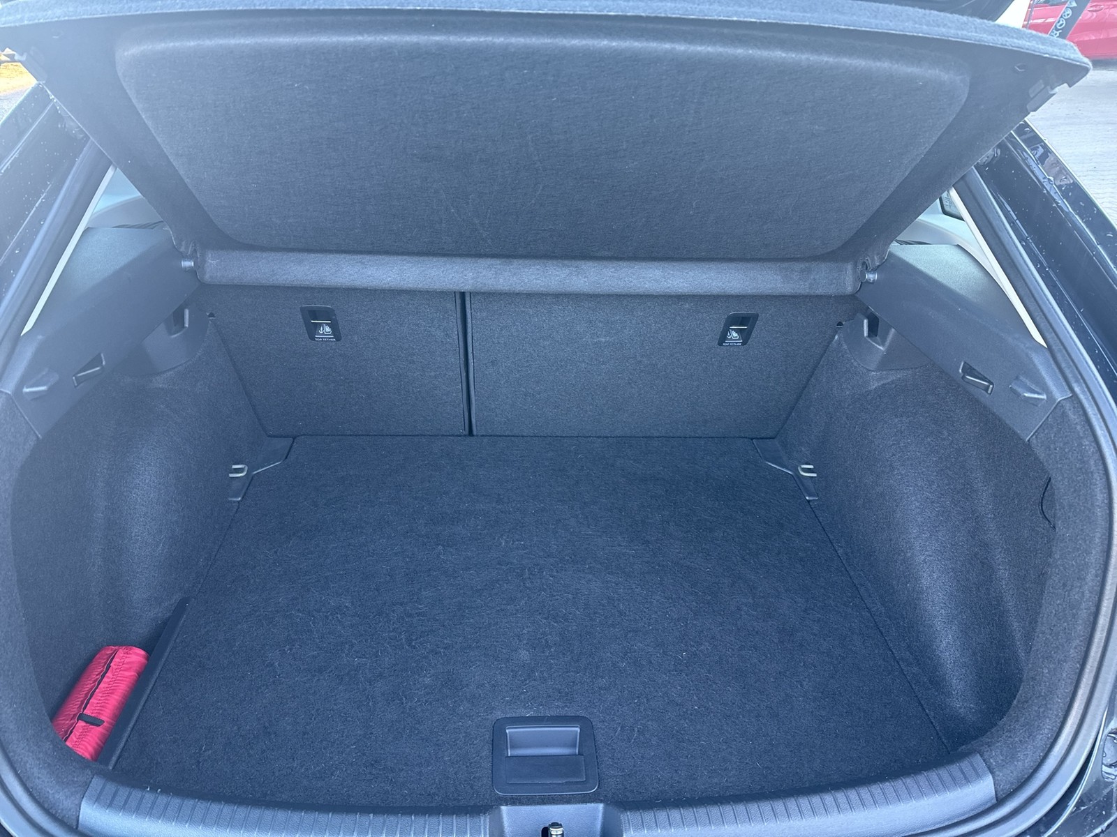 Volkswagen Taigo 1.0 LIFE KAMERA ACC NAVI CARPLAY SITZHEIZ