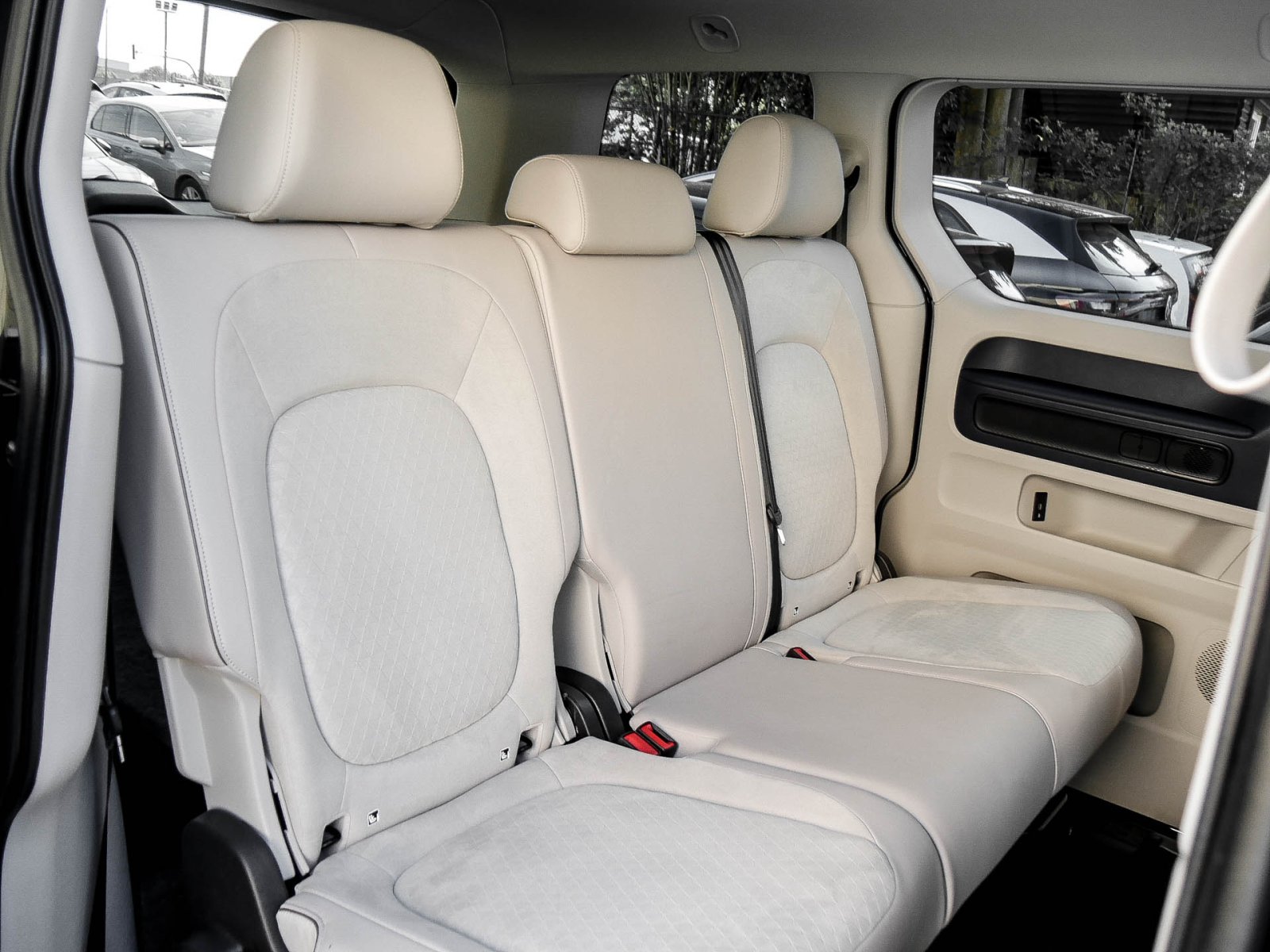 Volkswagen ID.Buzz Bus PRO AHK NAVI IQLIGHT 360CAM BOX PLUS