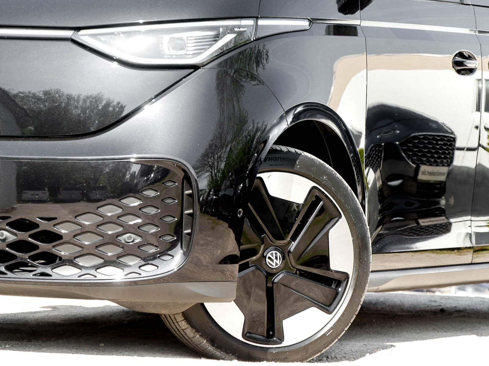 Volkswagen ID.Buzz Bus PRO AHK NAVI IQLIGHT 360CAM BOX PLUS
