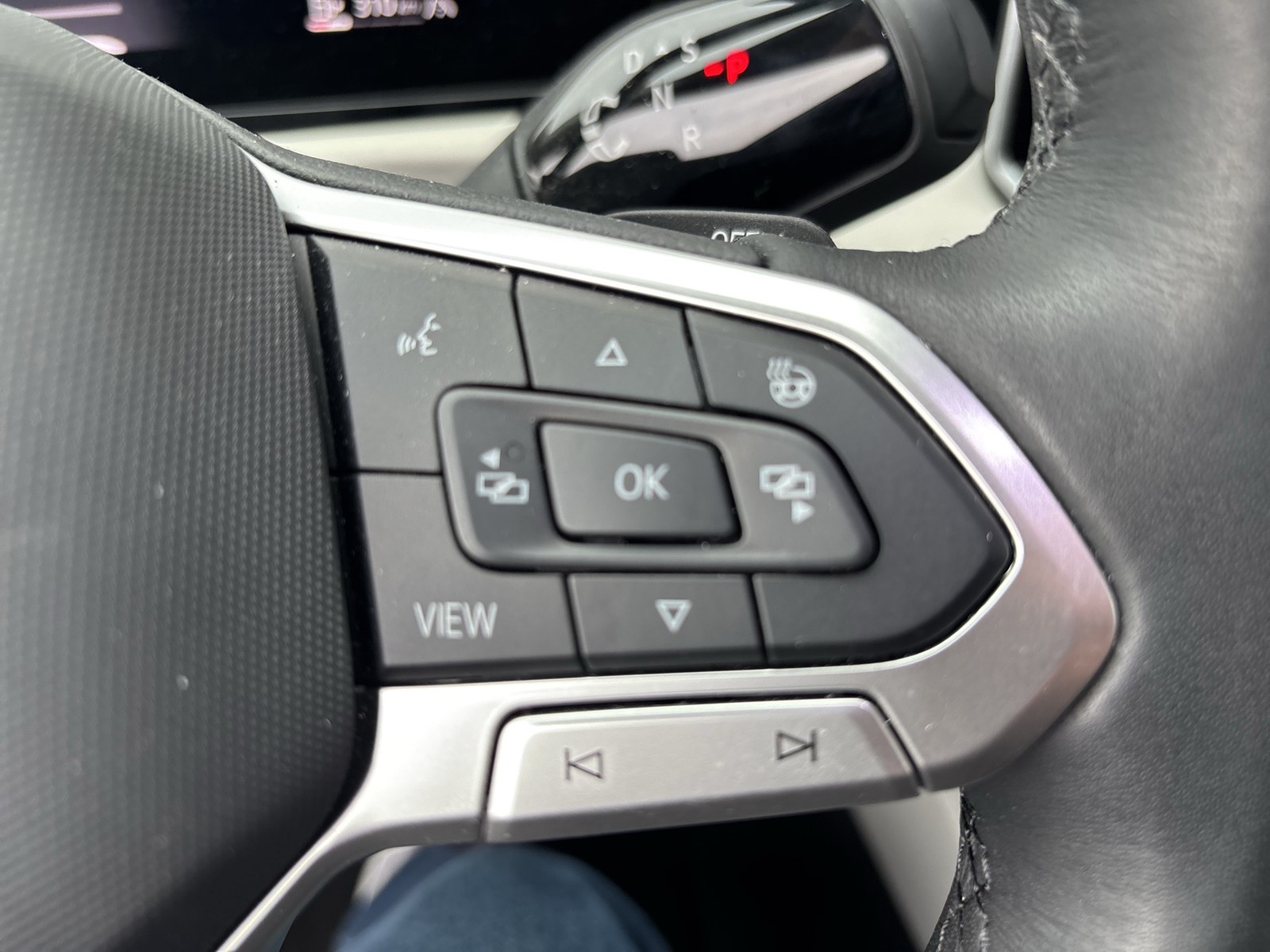 Volkswagen Tiguan 2.0 ELEGANCE AHK 360°CAM ACC NAVI