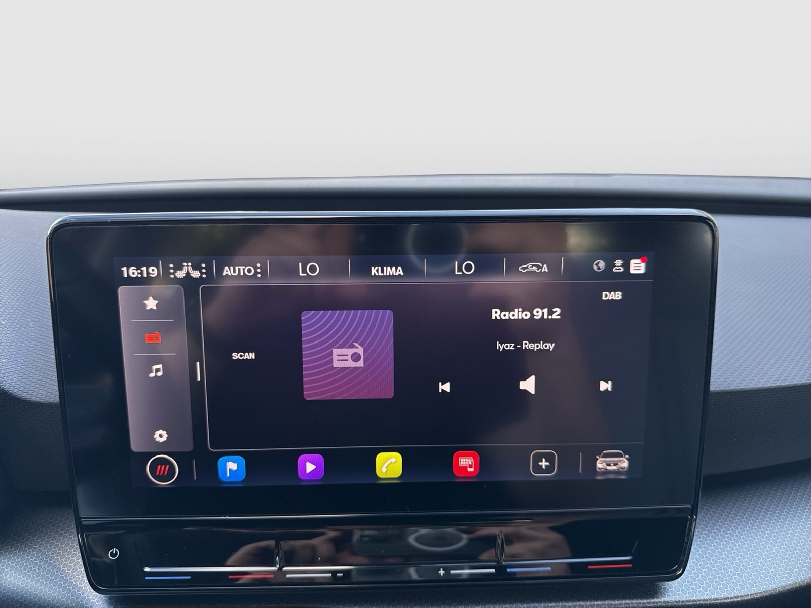 Seat Leon 2.0 STYLE ACC LM17 NAVI CARPLAY SITZHEIZUNG