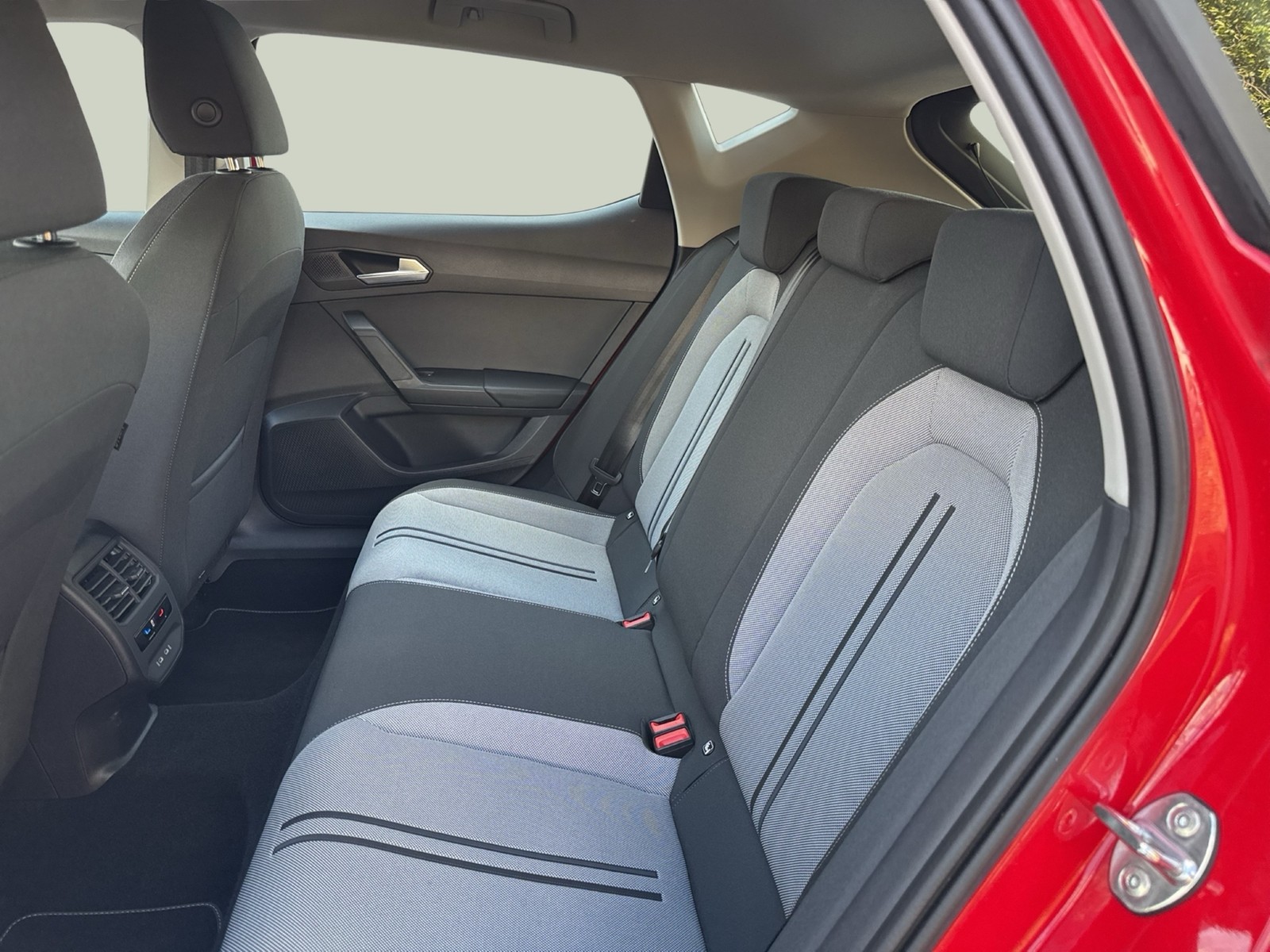 Seat Leon 2.0 STYLE ACC LM17 NAVI CARPLAY SITZHEIZUNG