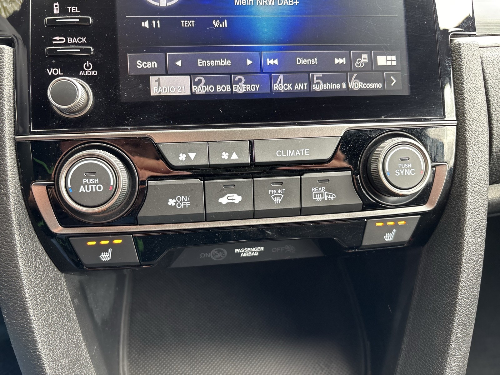 Honda Civic 1.0 ELEGANCE KAMERA NAVI ALU17 SITZHZ.