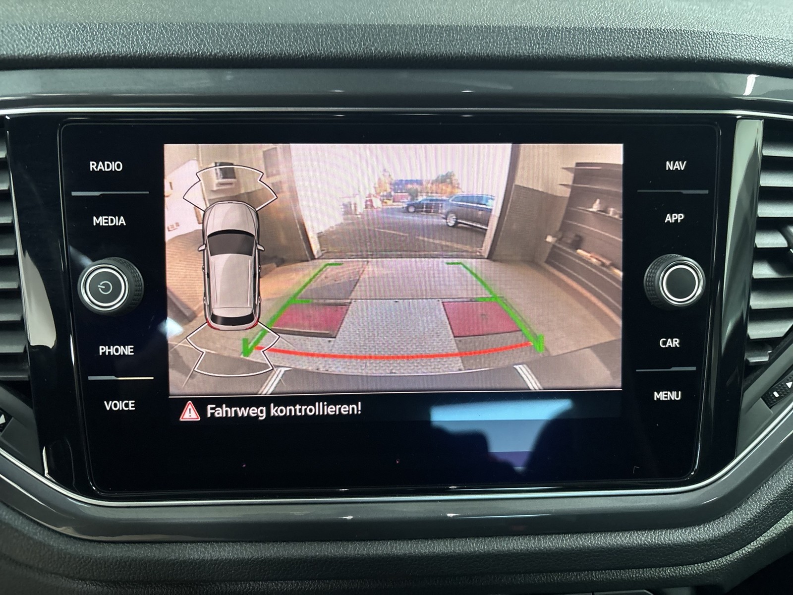 Volkswagen T-Roc 1.5 R-LINE BEATS CAM ACC LM19 NAVI SITZHZ.