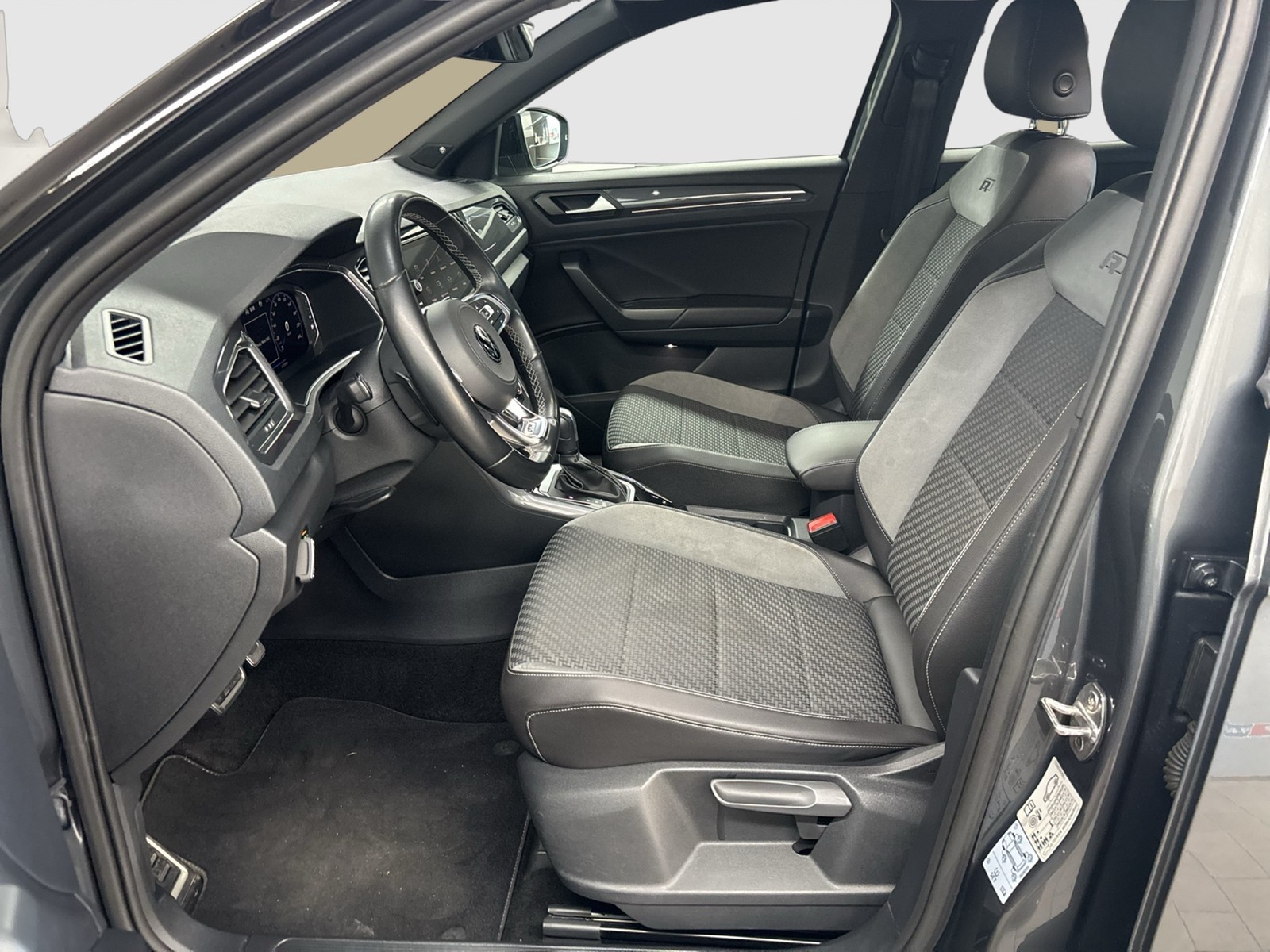 Volkswagen T-Roc 1.5 R-LINE BEATS CAM ACC LM19 NAVI SITZHZ.