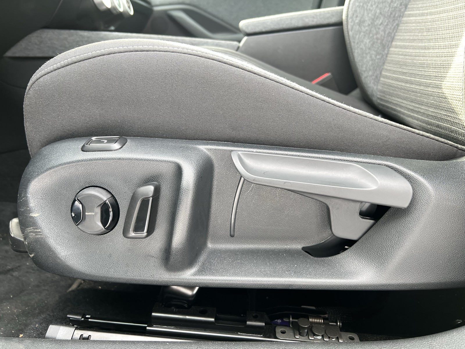 Skoda Superb Combi 2.0 SELECTION PANO STANDHZ. AHK CAM