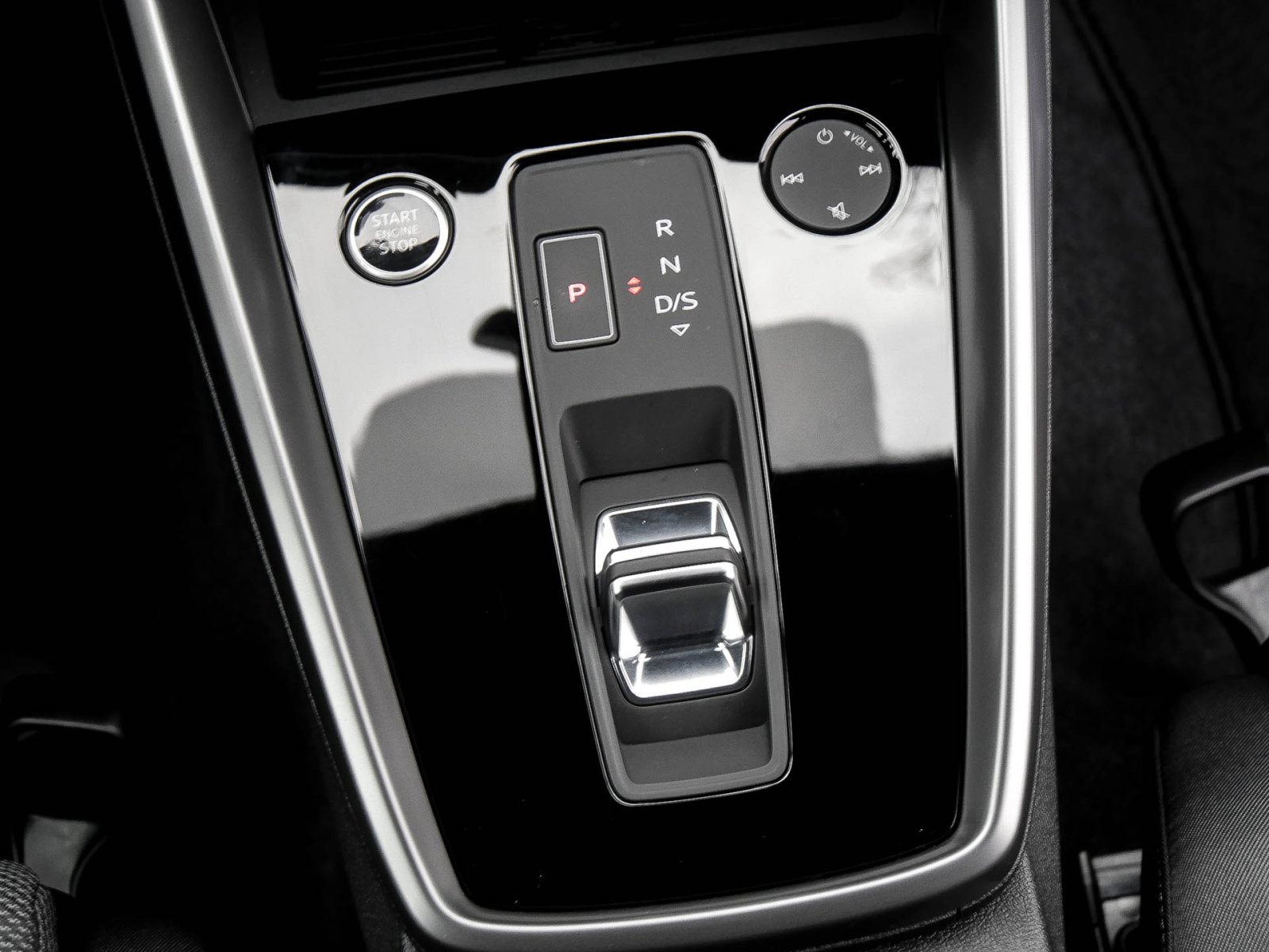 Audi A3 Sportback 40 HYBRID advanced ACC LM18 NAVI+