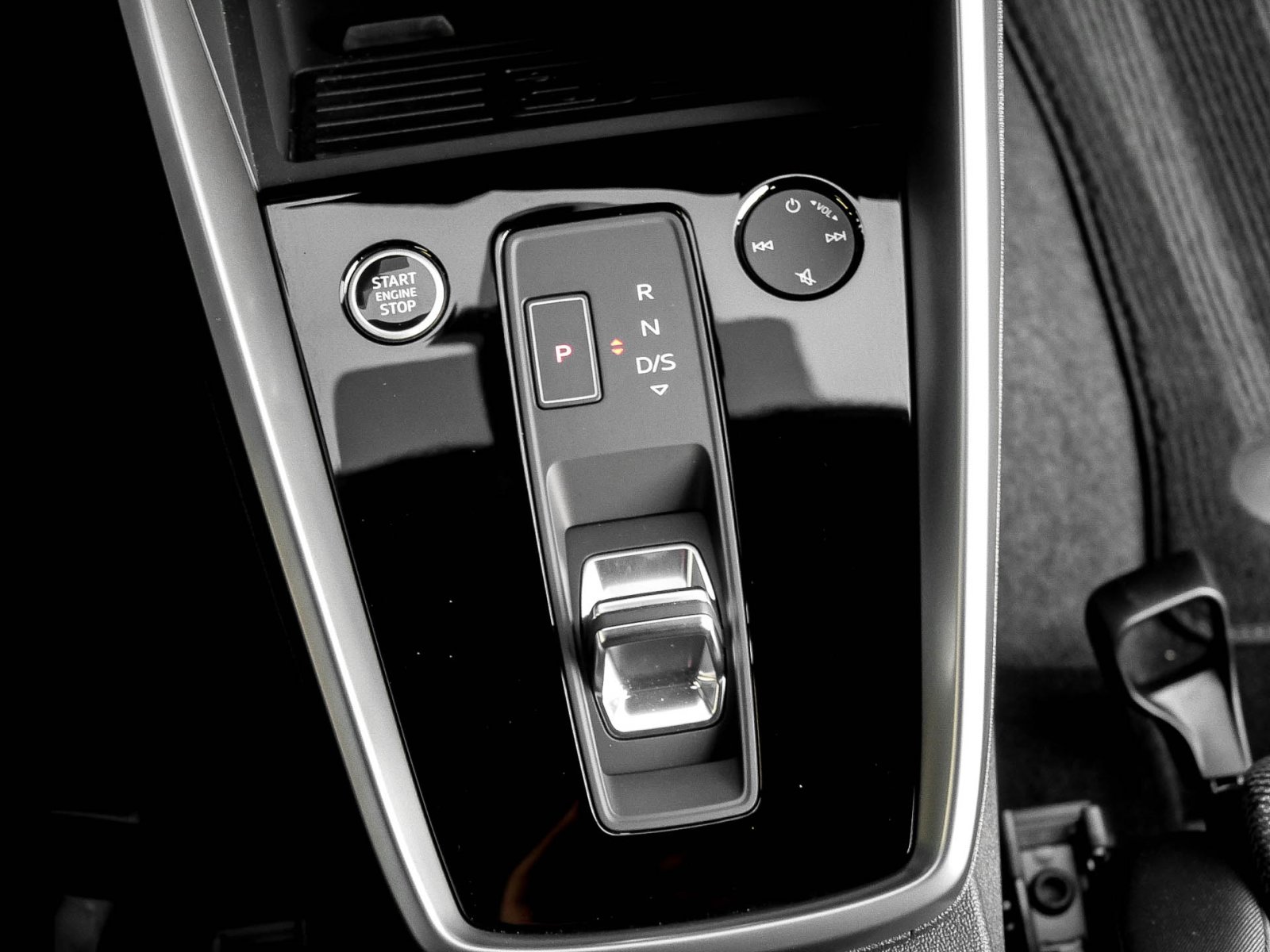 Audi A3 Sportback 40 HYBRID advanced ACC LM18 NAVI+