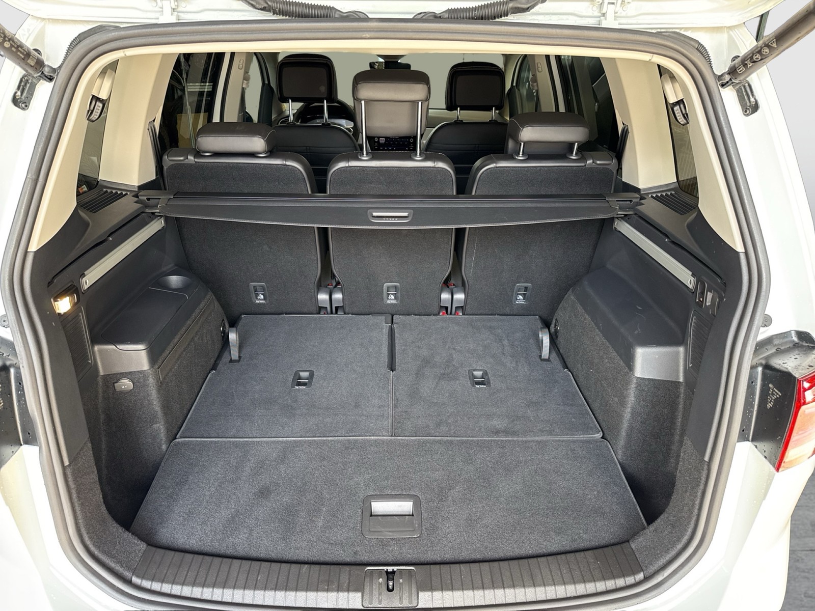 Volkswagen Touran 2.0 GOAL 7SITZE AHK ACC E-KLAPPE NAVI