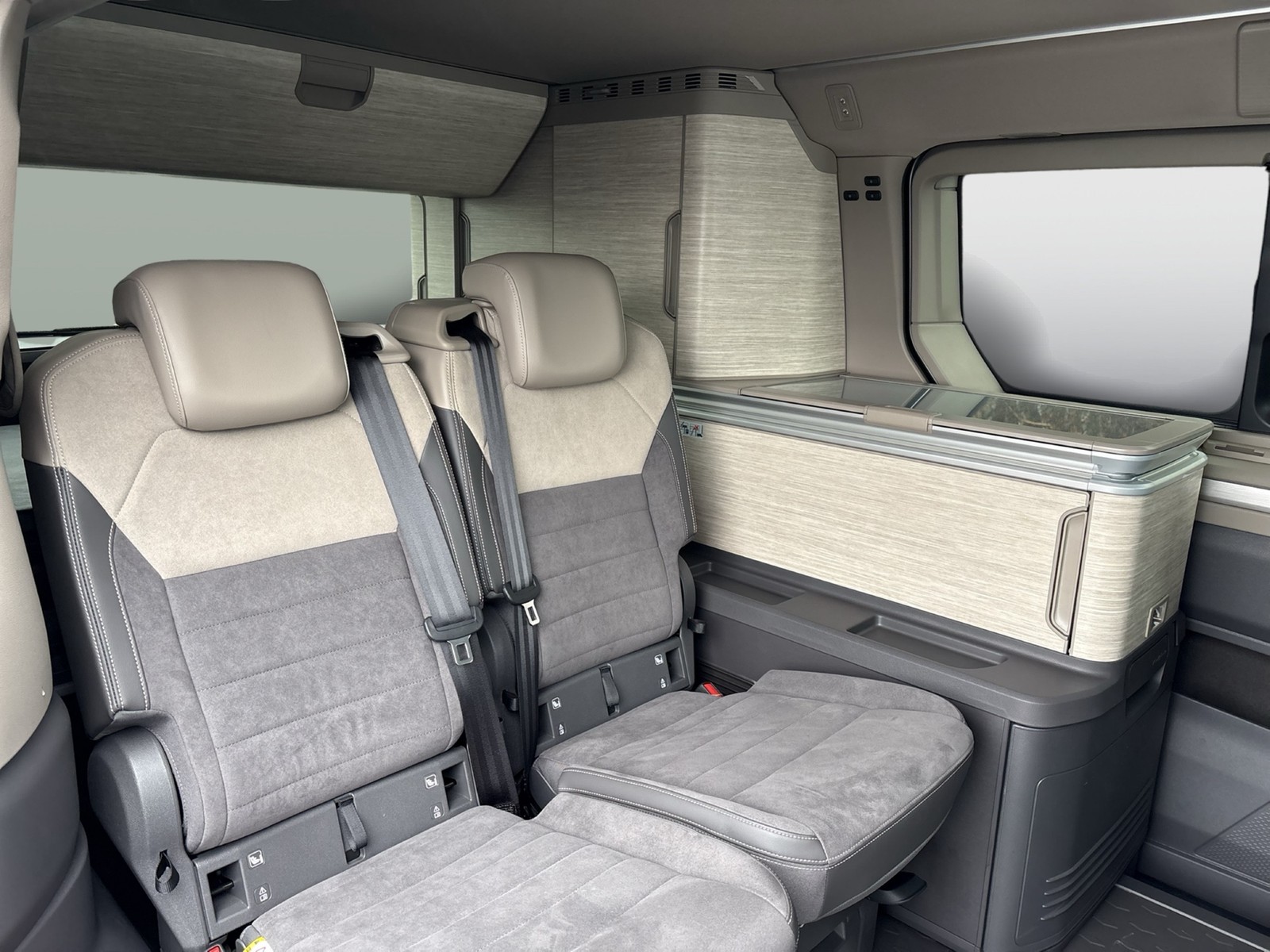 Volkswagen T7 California HYBRID OCEAN 4X4 KÜCHE STANDHZ AHK