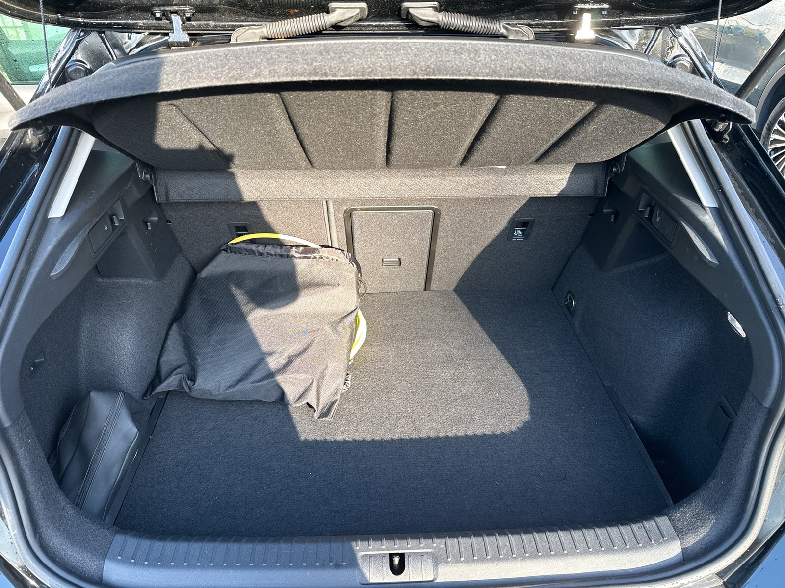 Cupra Formentor 1.4 HYBRID AHK ACC LM18 CARPLAY LED