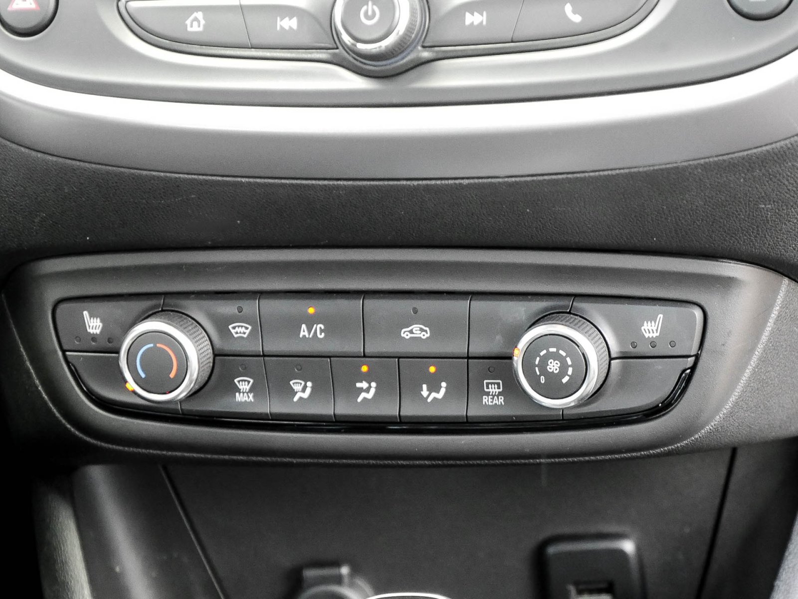 Opel Crossland (X) 1.5 EDITION PANO CAM ALU LED SITZHEIZ.