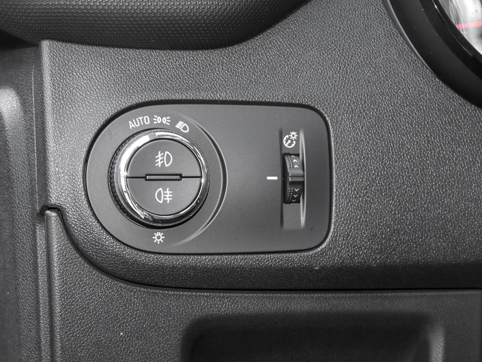 Opel Crossland (X) 1.5 EDITION PANO CAM ALU LED SITZHEIZ.