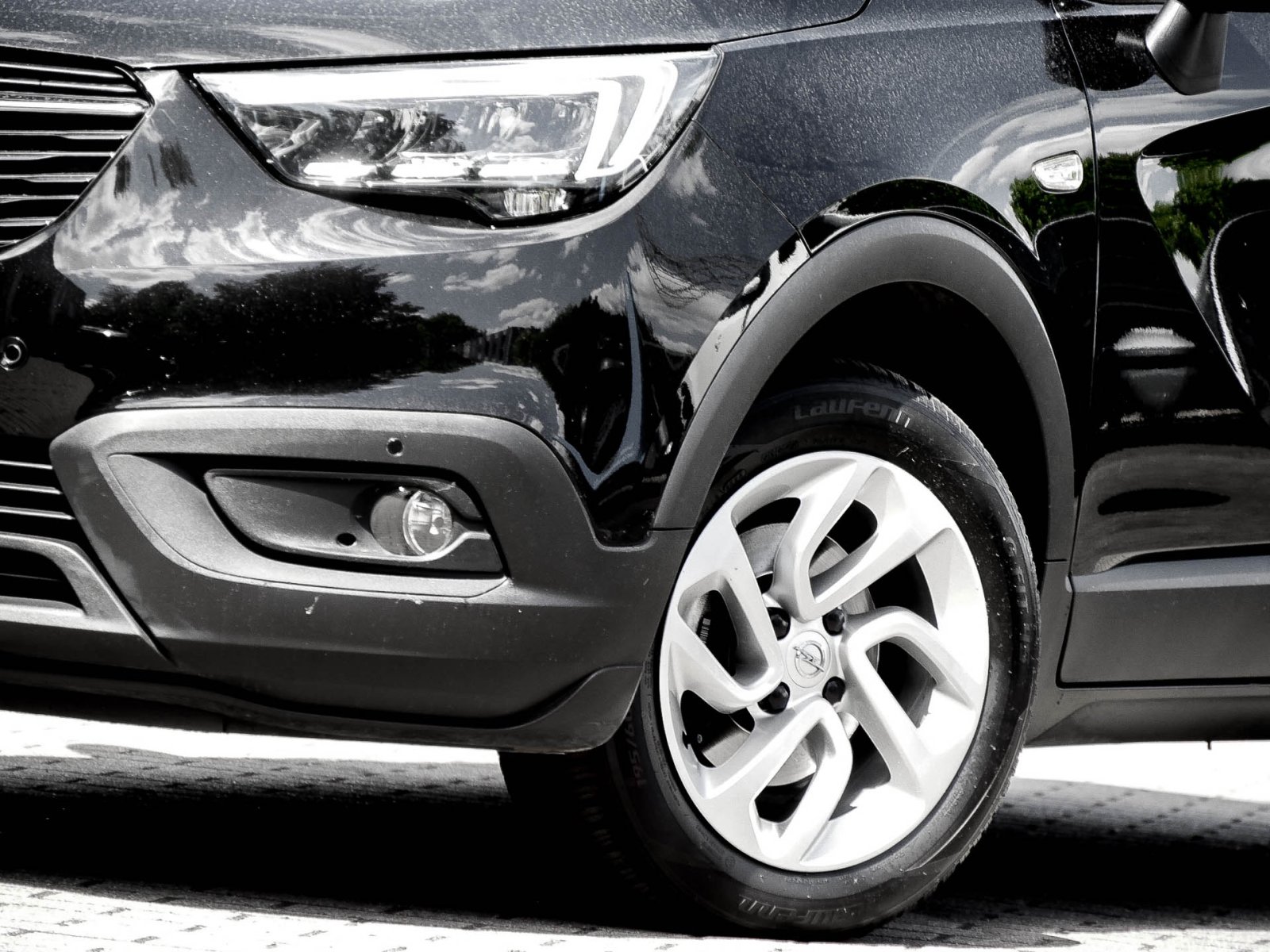 Opel Crossland (X) 1.5 EDITION PANO CAM ALU LED SITZHEIZ.