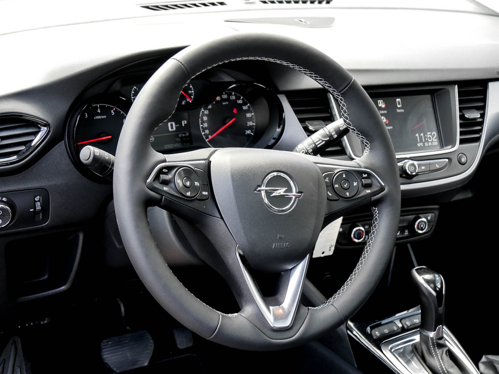 Opel Crossland (X) 1.5 EDITION PANO CAM ALU LED SITZHEIZ.