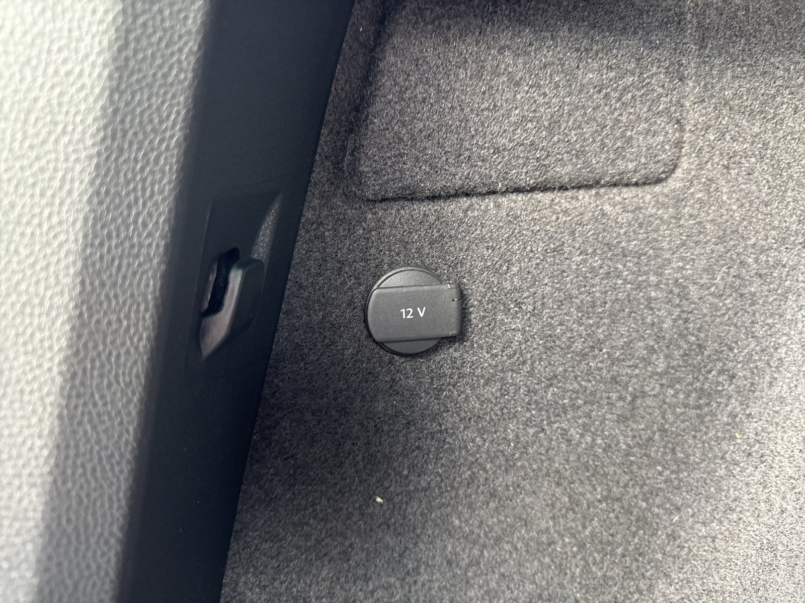 Skoda Karoq 1.5 SELECTION LM17 CARPLAY TEMPOMAT KLIMA