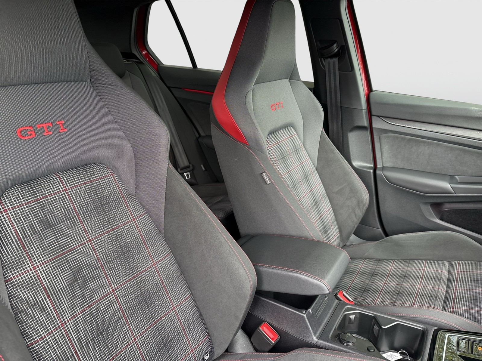 Volkswagen Golf 2.0 GTI BLACK ALU19 H.KARDON BLACK