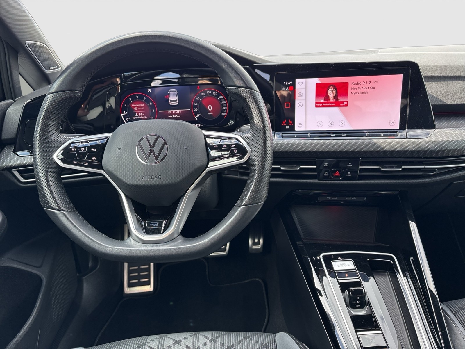 Volkswagen Golf VIII 2.0 R-LINE HARMAN KARDON CAM ACC LM18