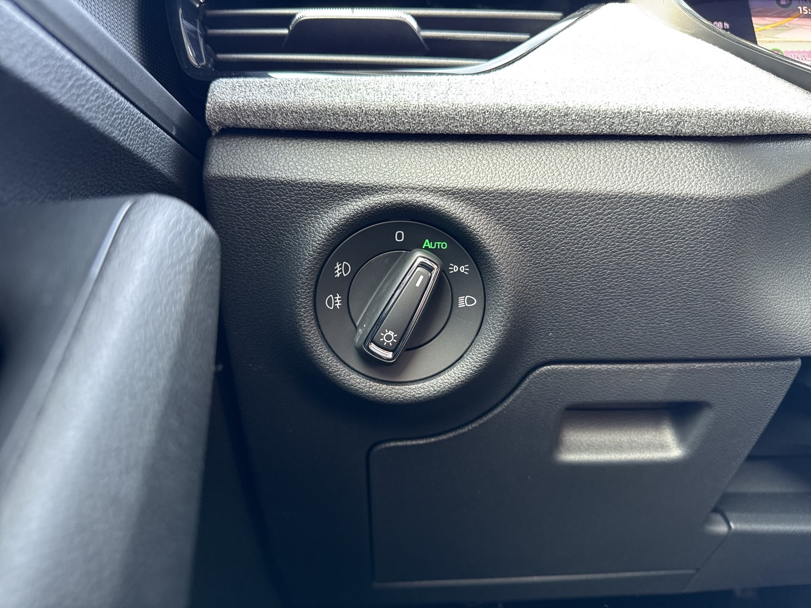 Skoda Kamiq 1.0 TOUR BLACKPACKAGE CAM MATRIX NAVI LM17